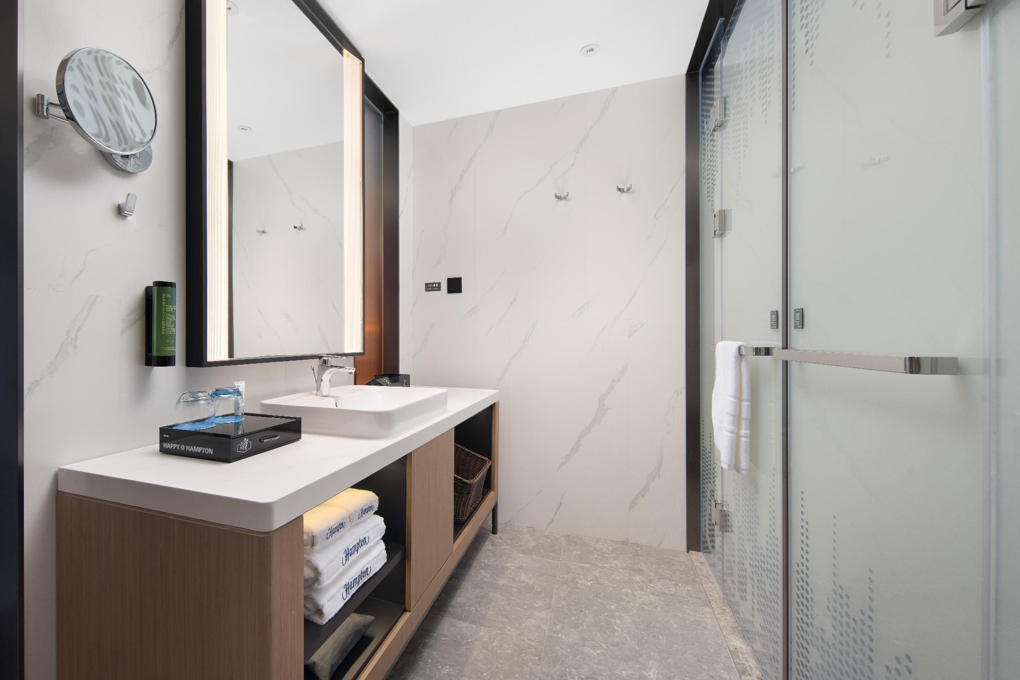 Hampton by Hilton Guangzhou Huangpu Sports Center Comfort Queen Room 2