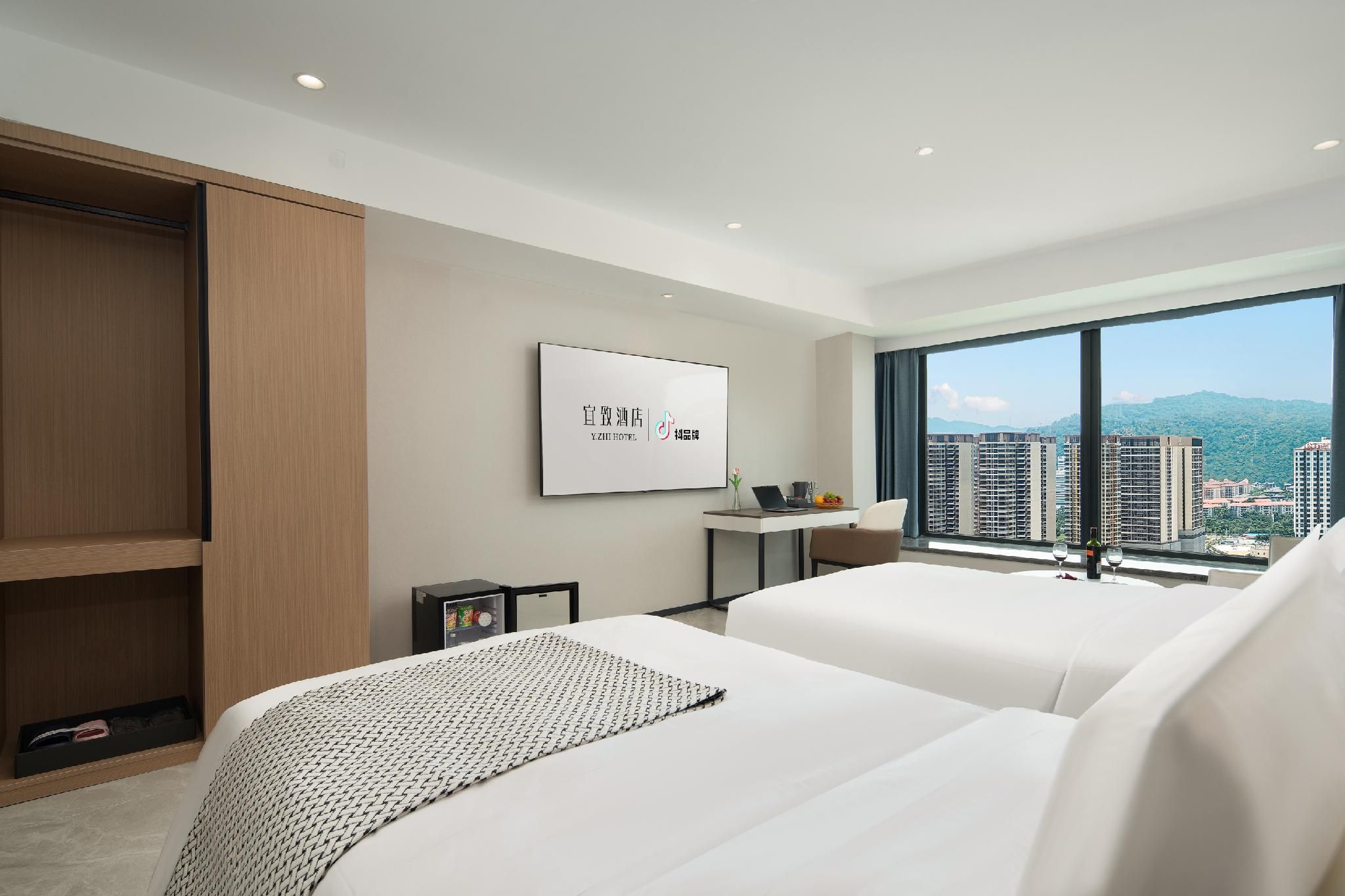 2 Bed Twin Superior Room