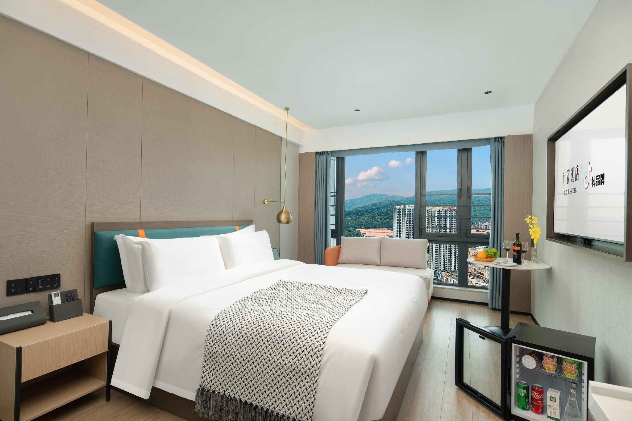 Business King Room