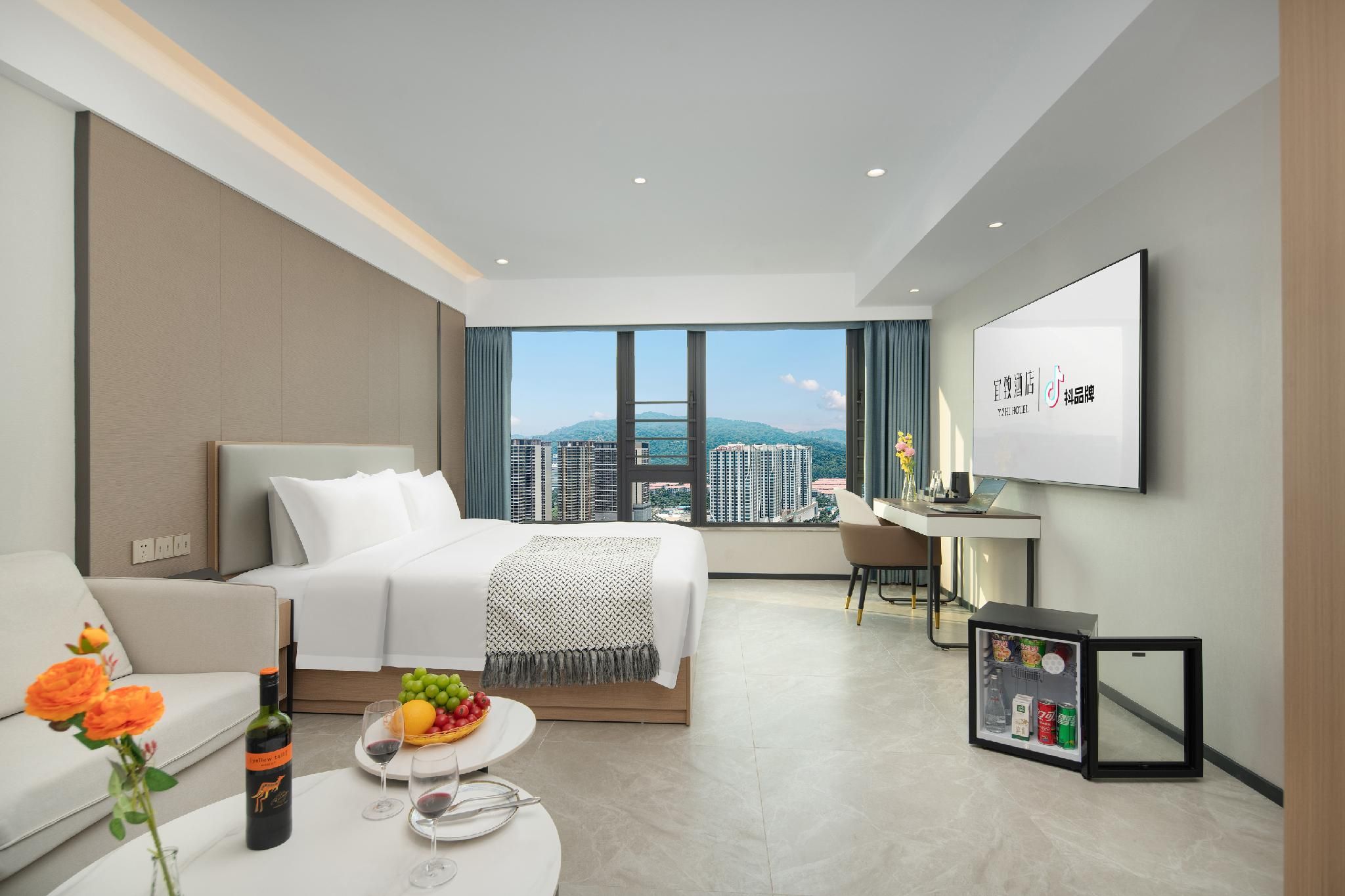 Queen Room with View