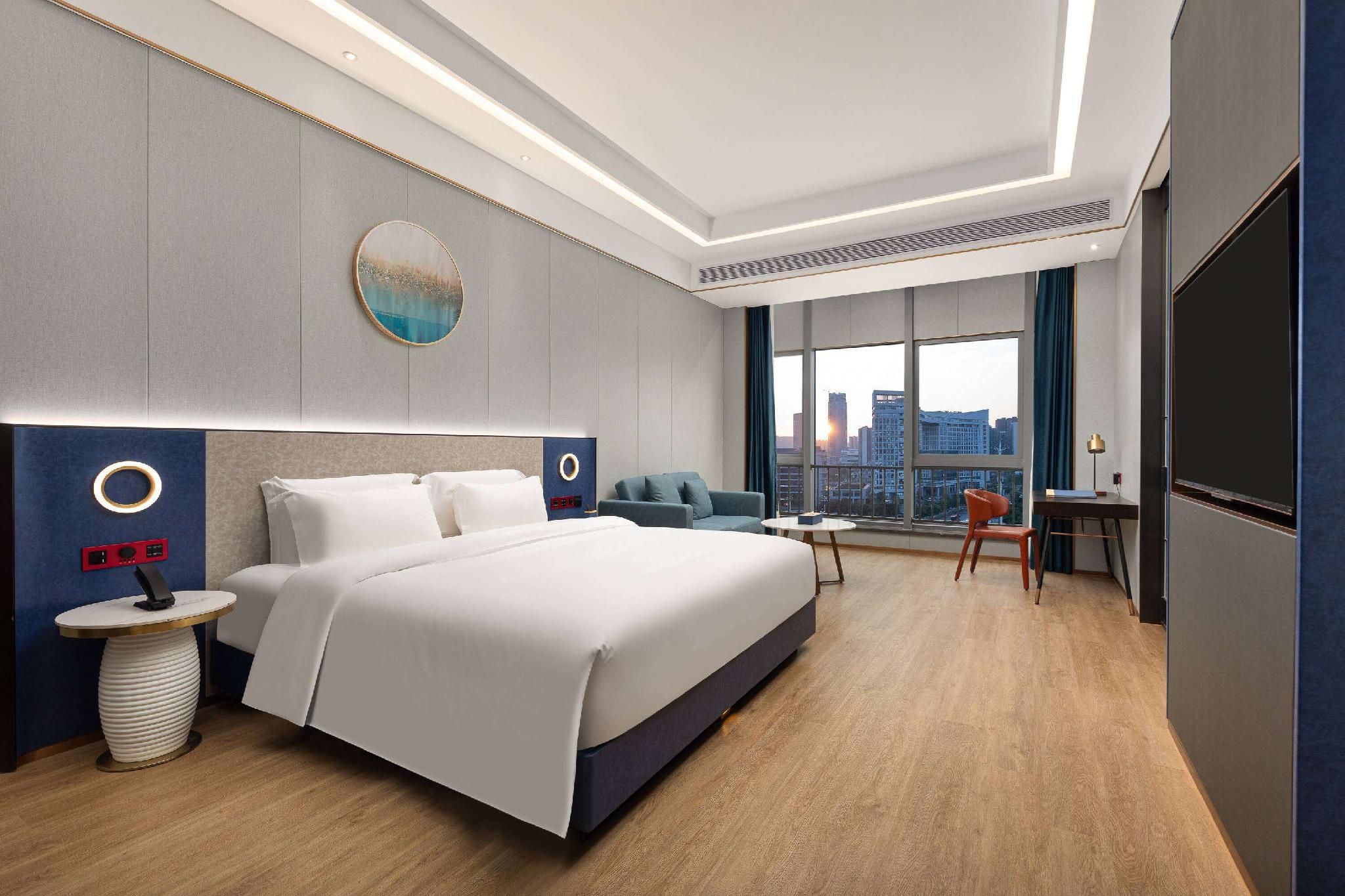 1 King Bed, Executive Suite, Non-Smoking