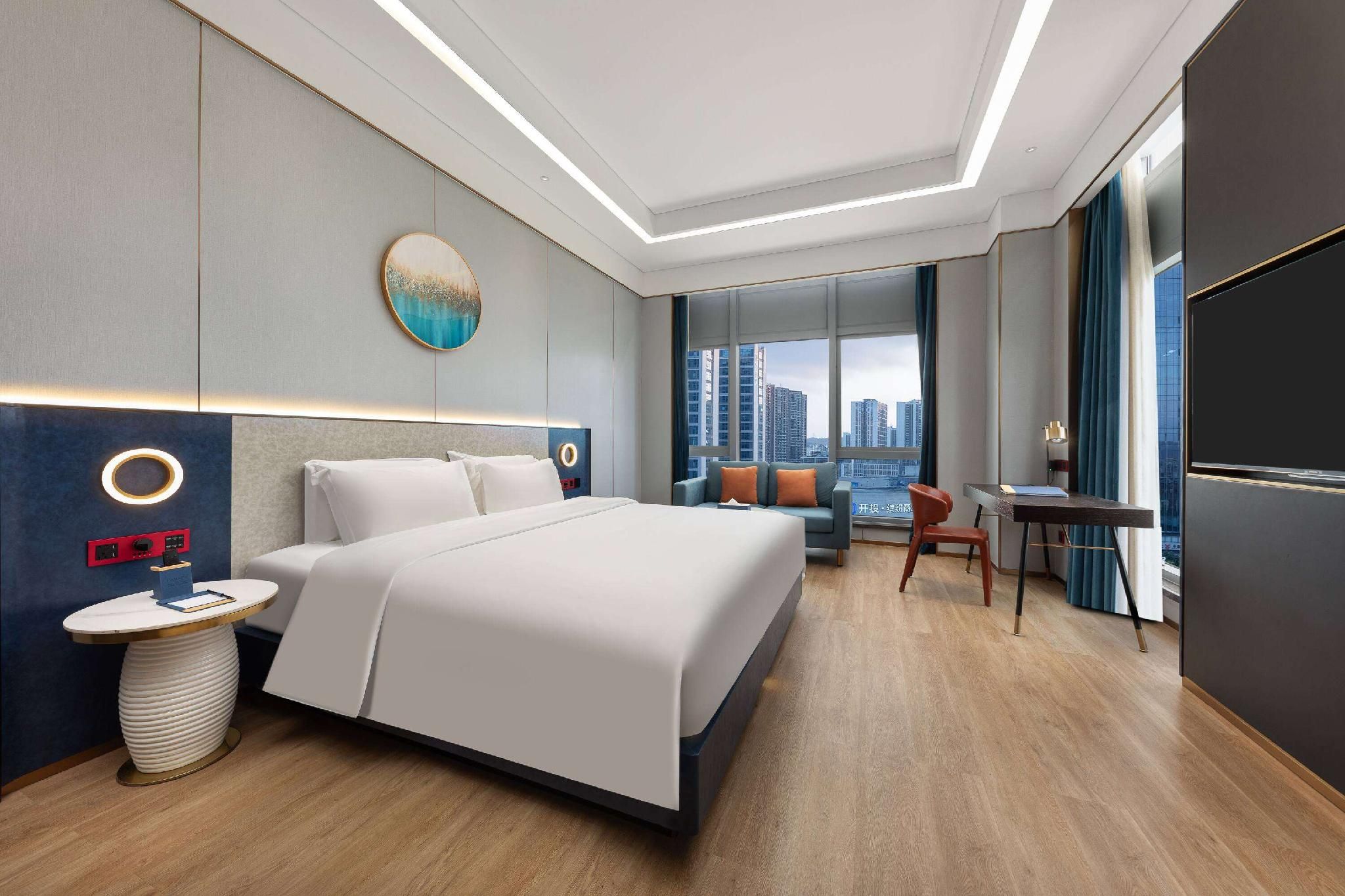 1 King Bed, Premier Room, Non-Smoking