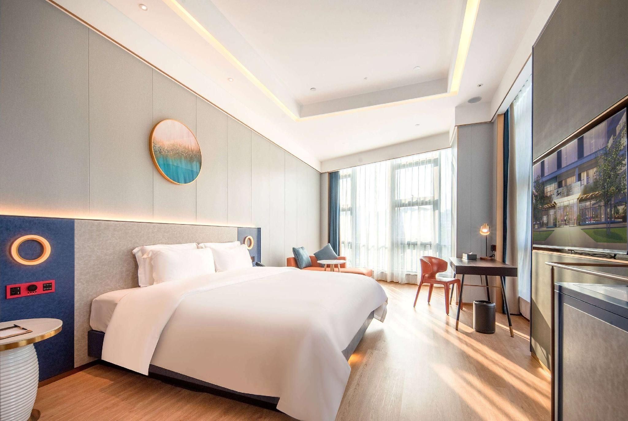 1 King Bed, Superior Room, Non-Smoking