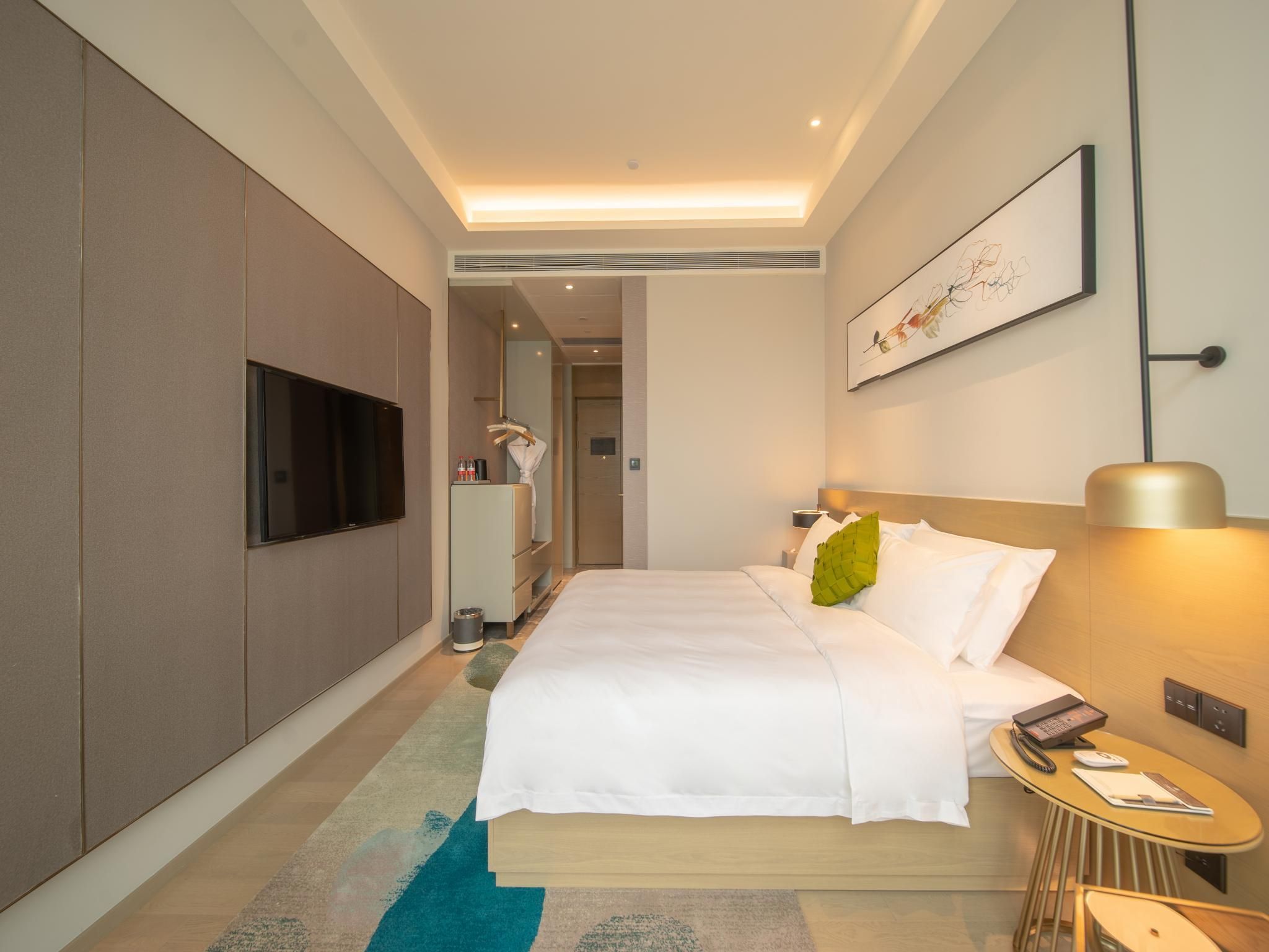 Hotel Queen Room