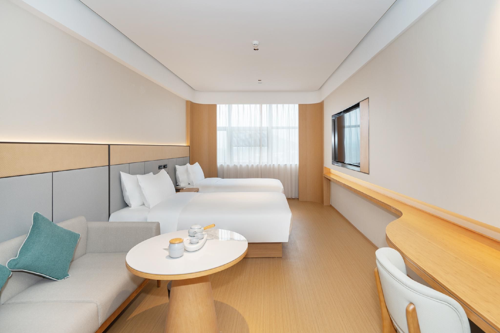 Huazhu - Superior Twin