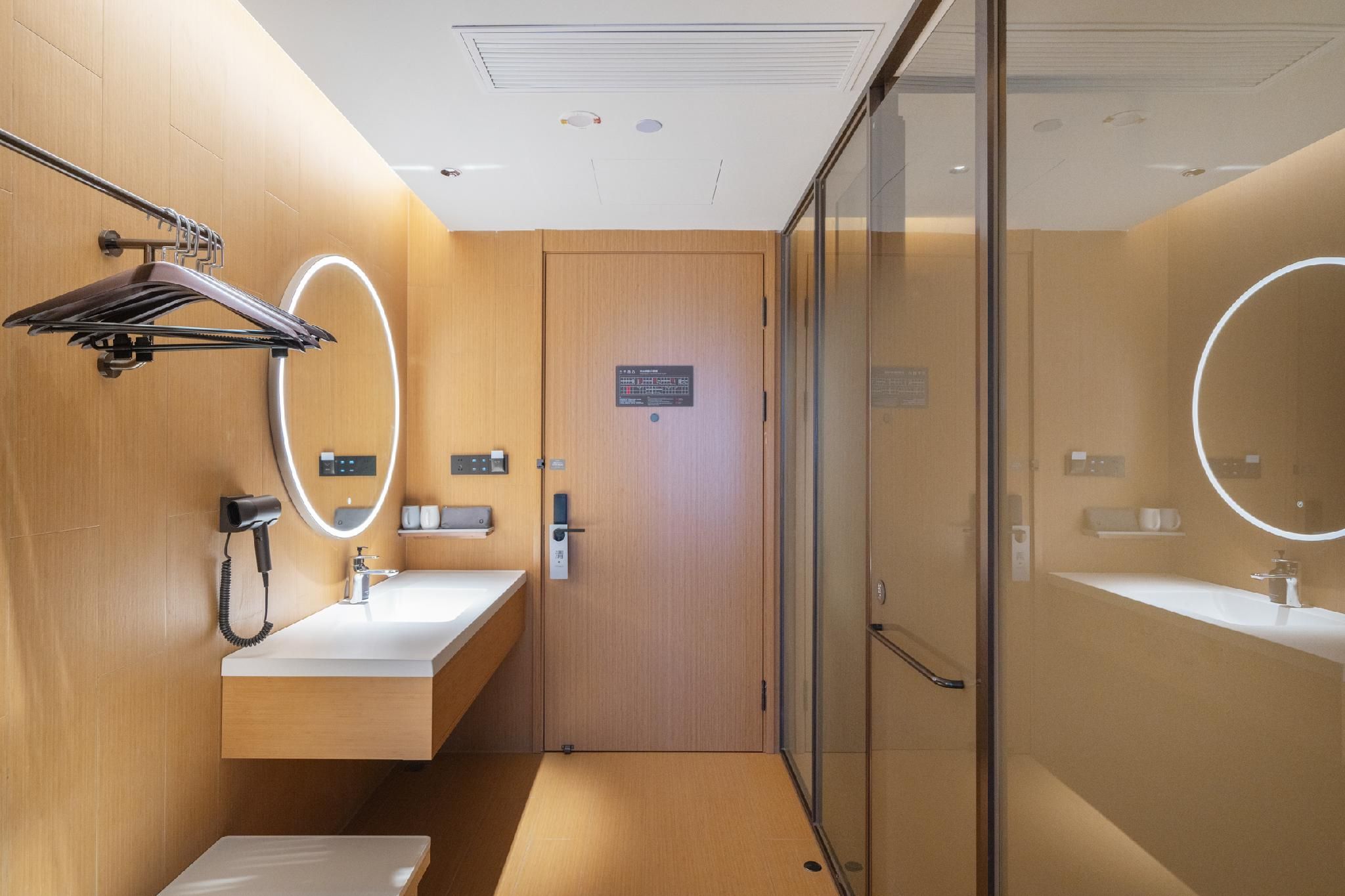 Huazhu - Superior Twin