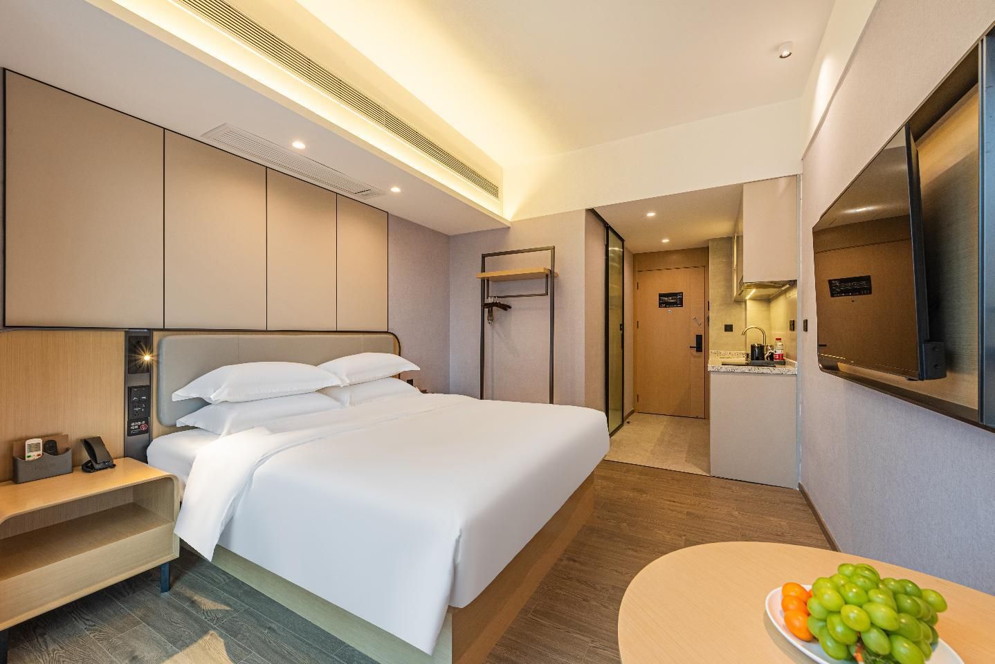 Dossen - Bed Room With City View