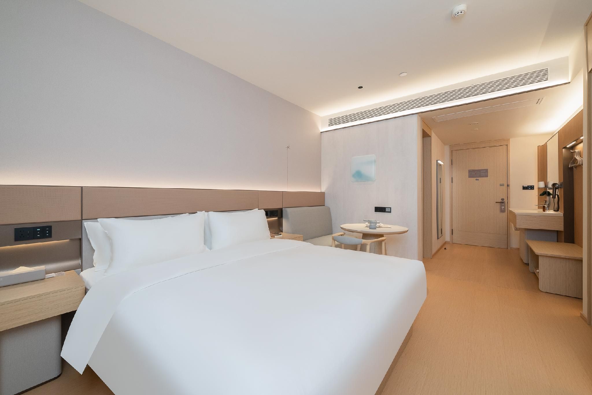 Huazhu - Deluxe Suite