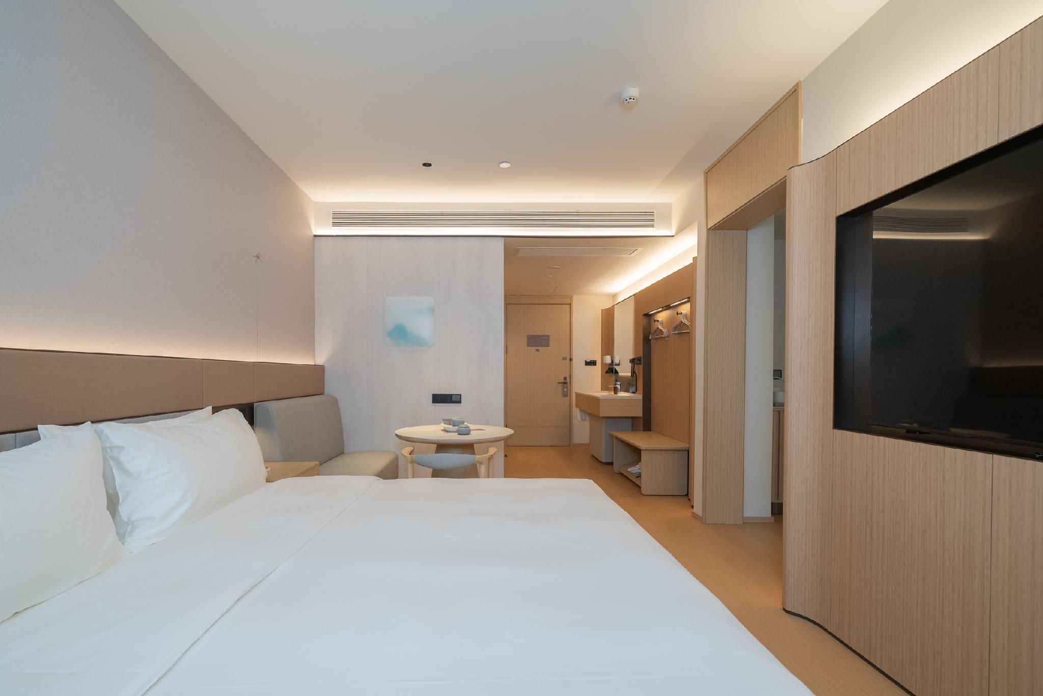 Huazhu - Deluxe Suite