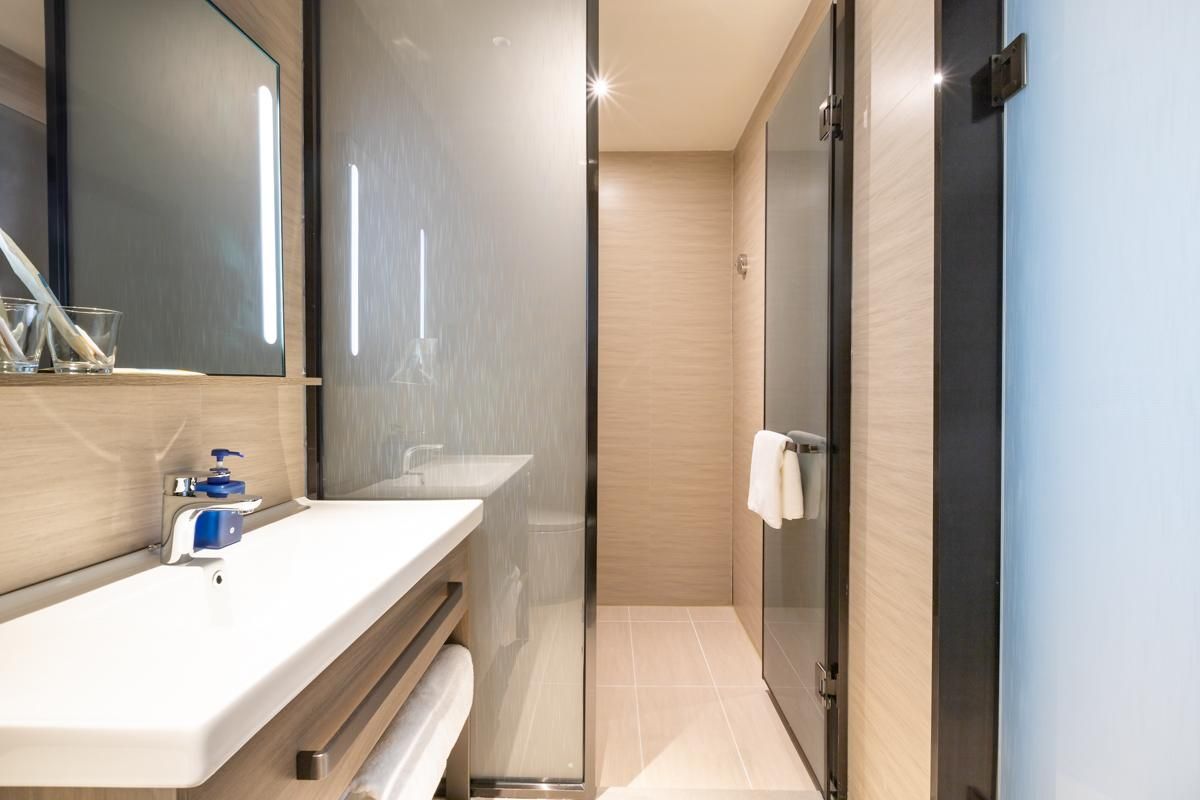 Huazhu - Superior 1 Bed Room