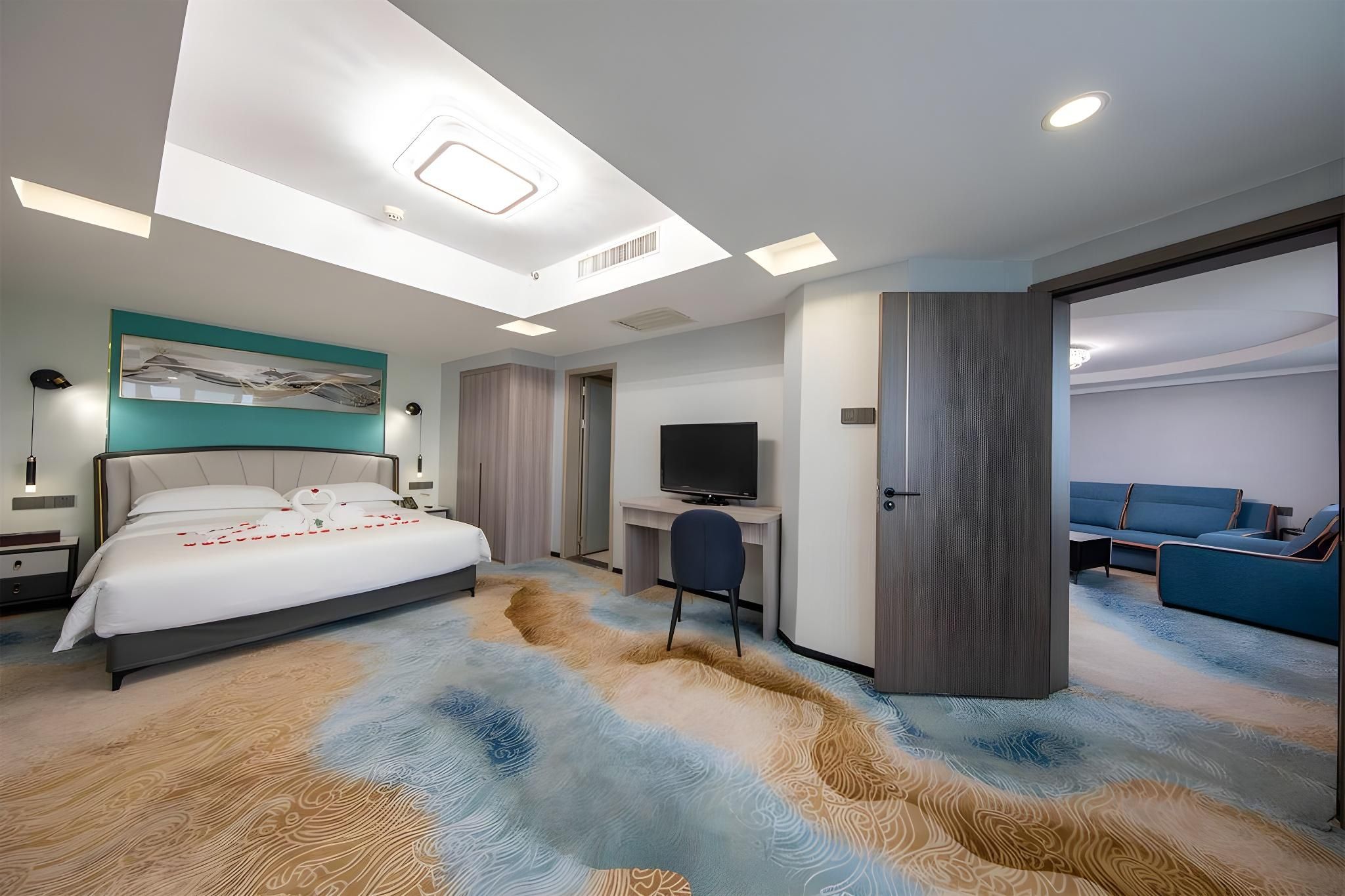 Deluxe Suite