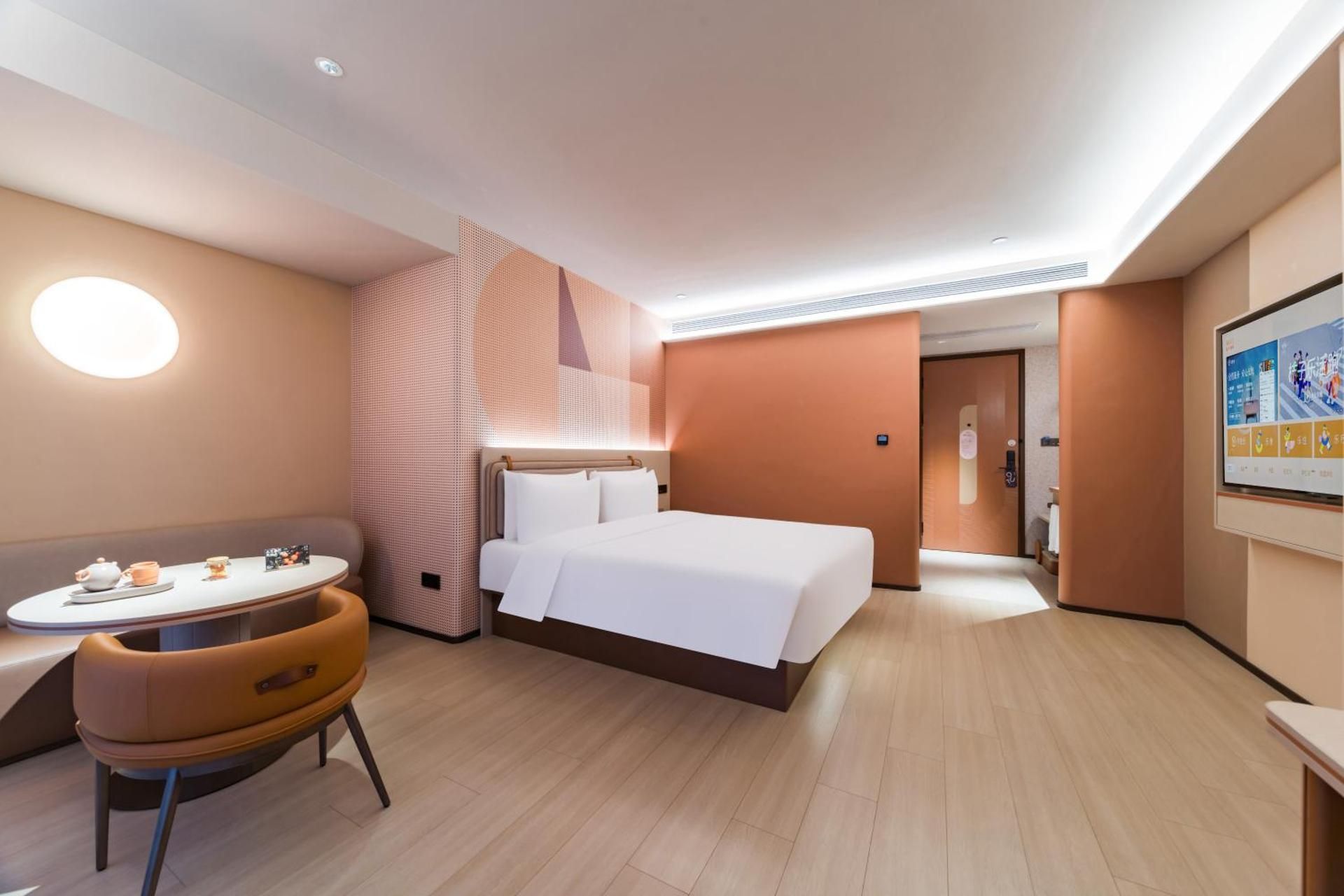 Deluxe Queen Room