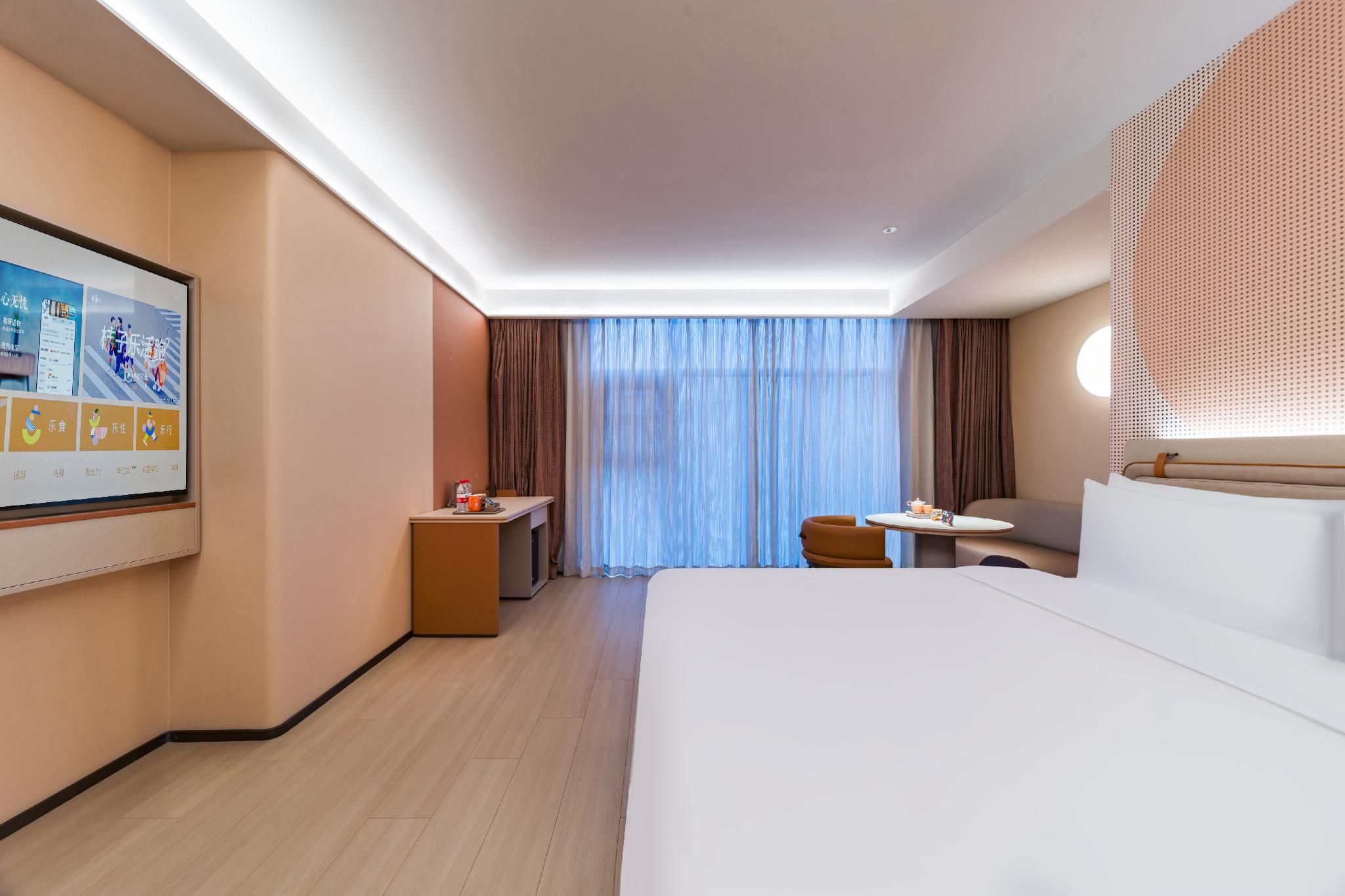 Business Queen Room