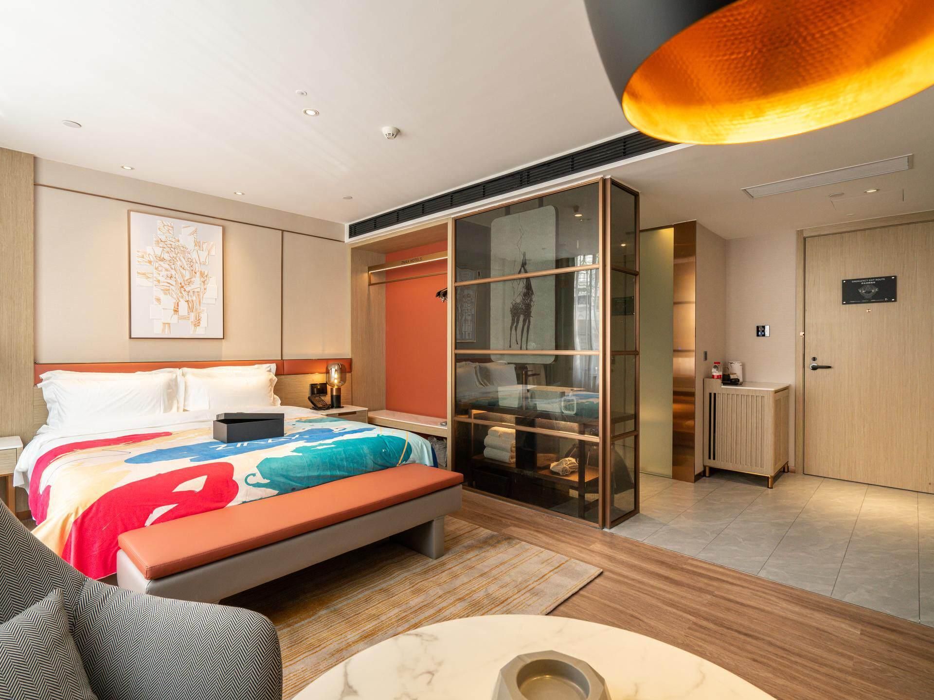 WH - Caidan Room