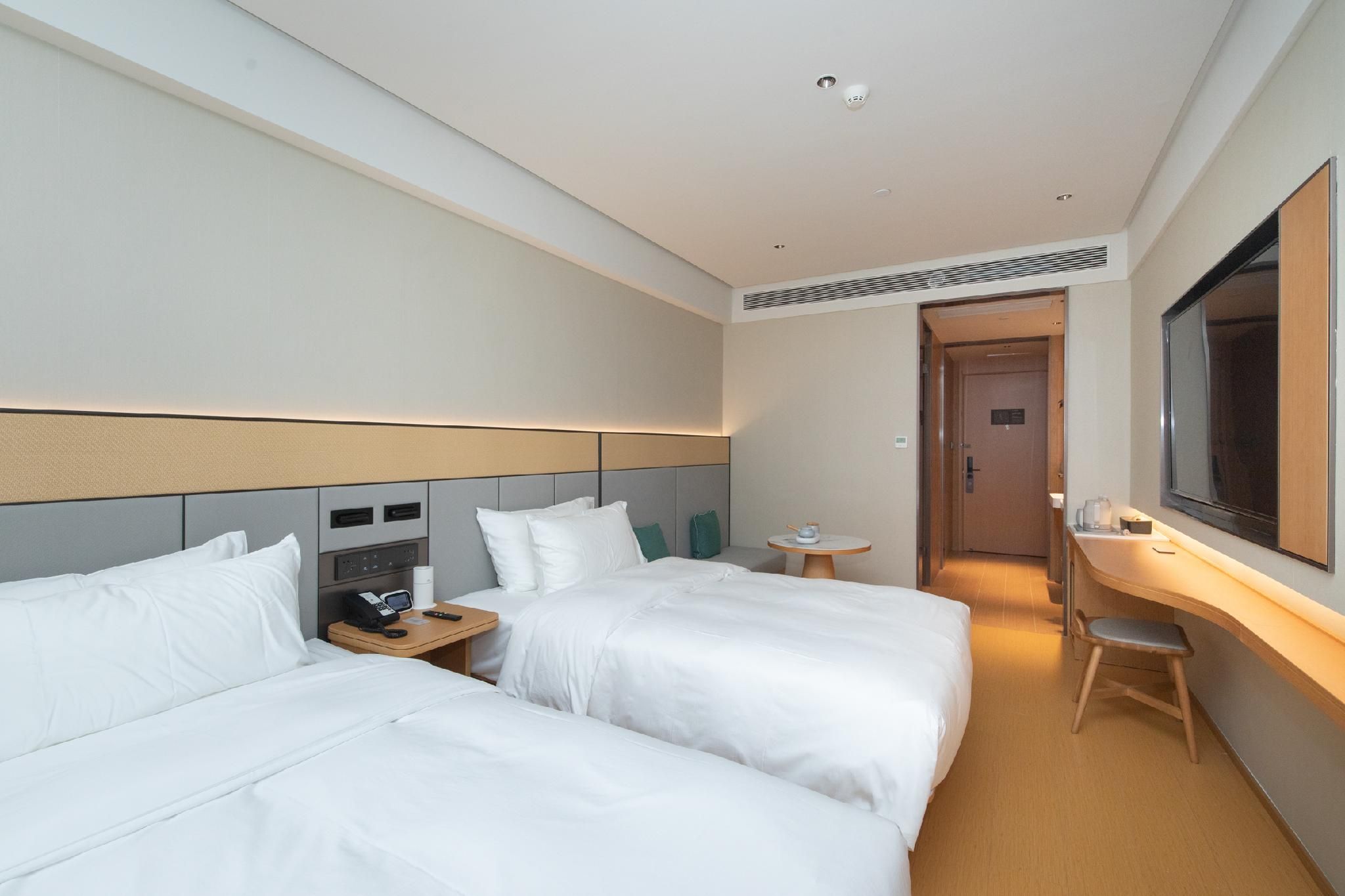 Twin Bed Room