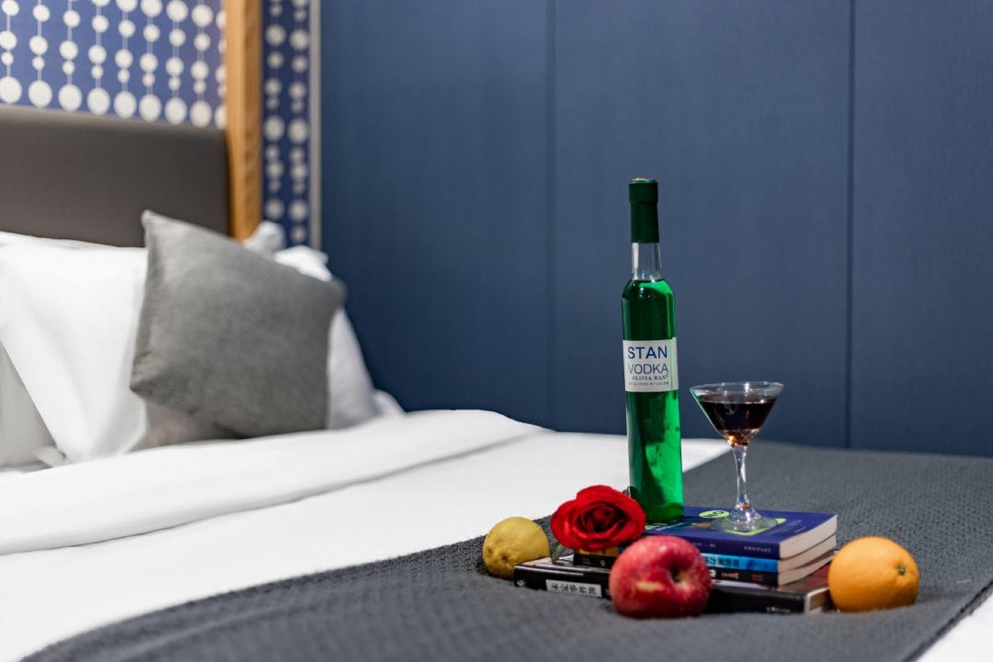 Comfort Queen Room