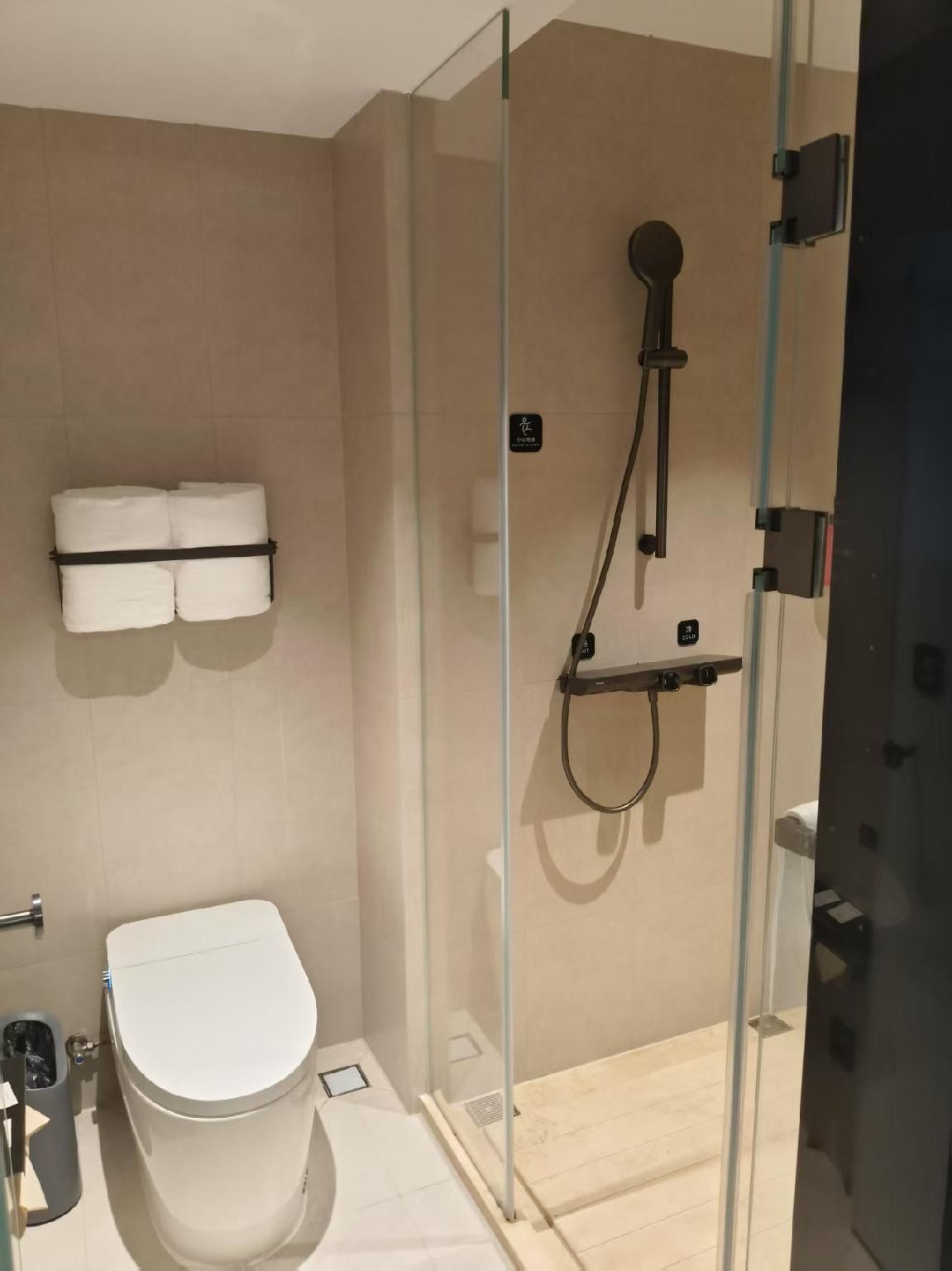 Comfort Queen Room
