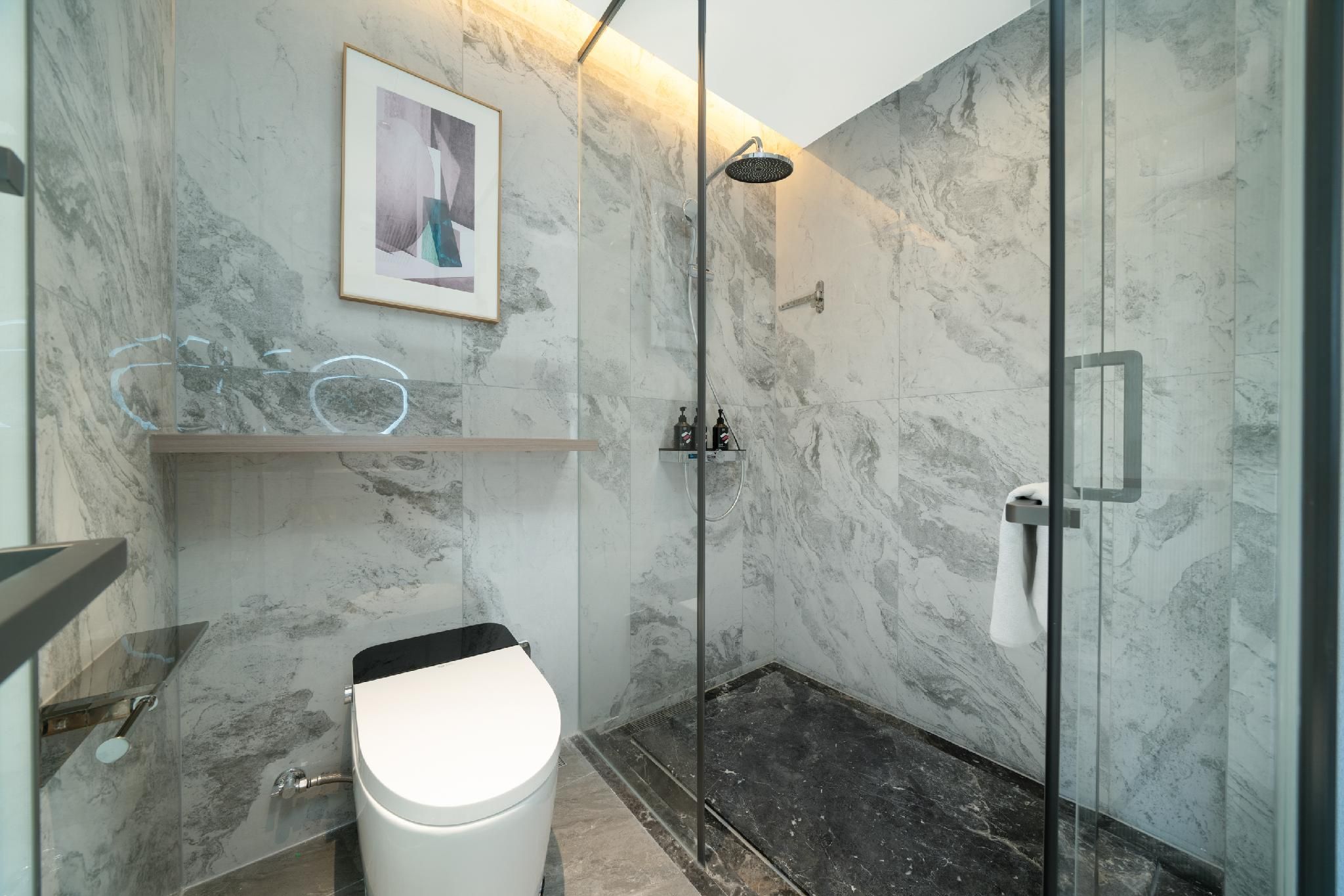 Deluxe Plus Queen Room