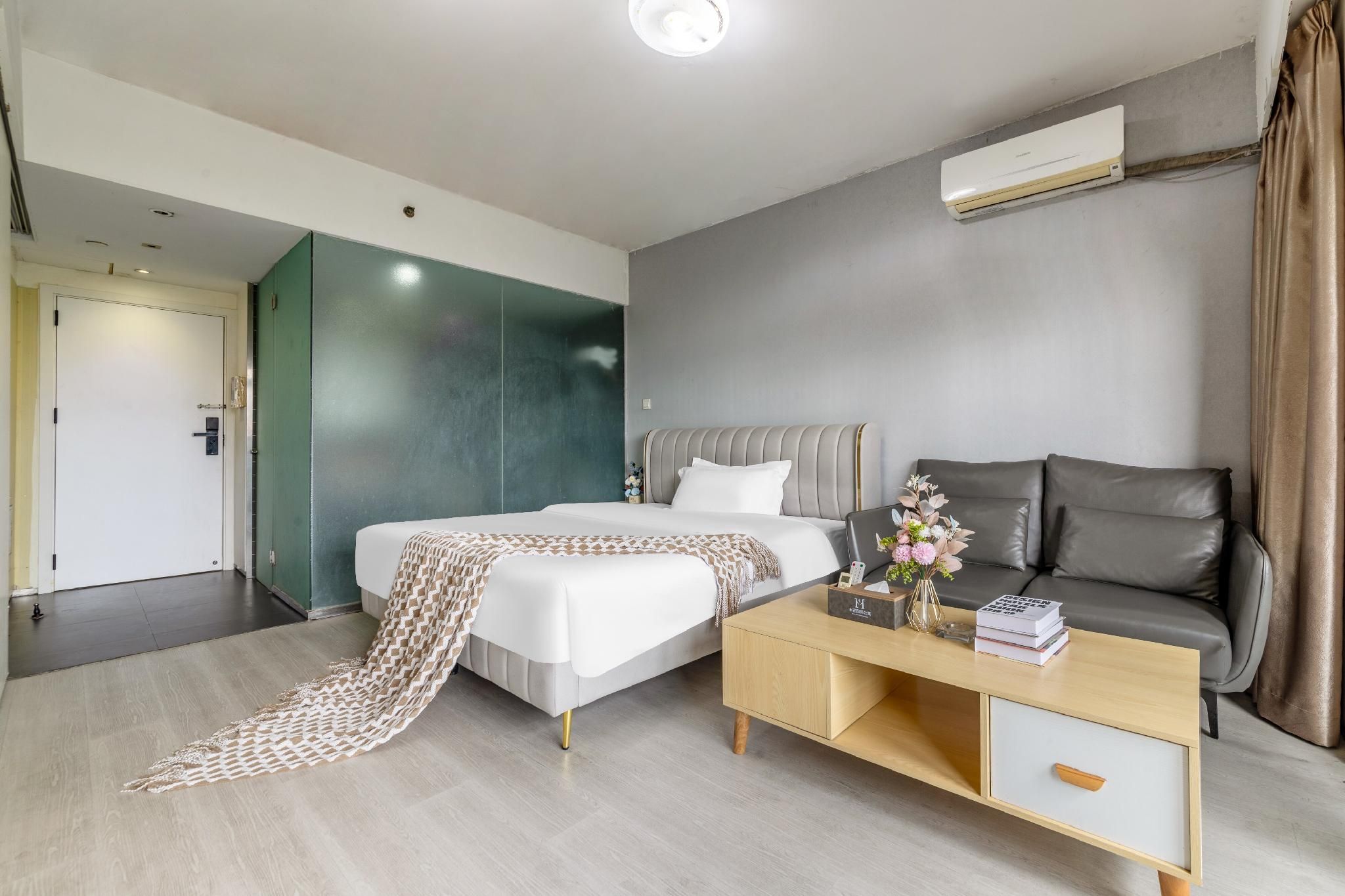 Huazhu - Deluxe Bed Room