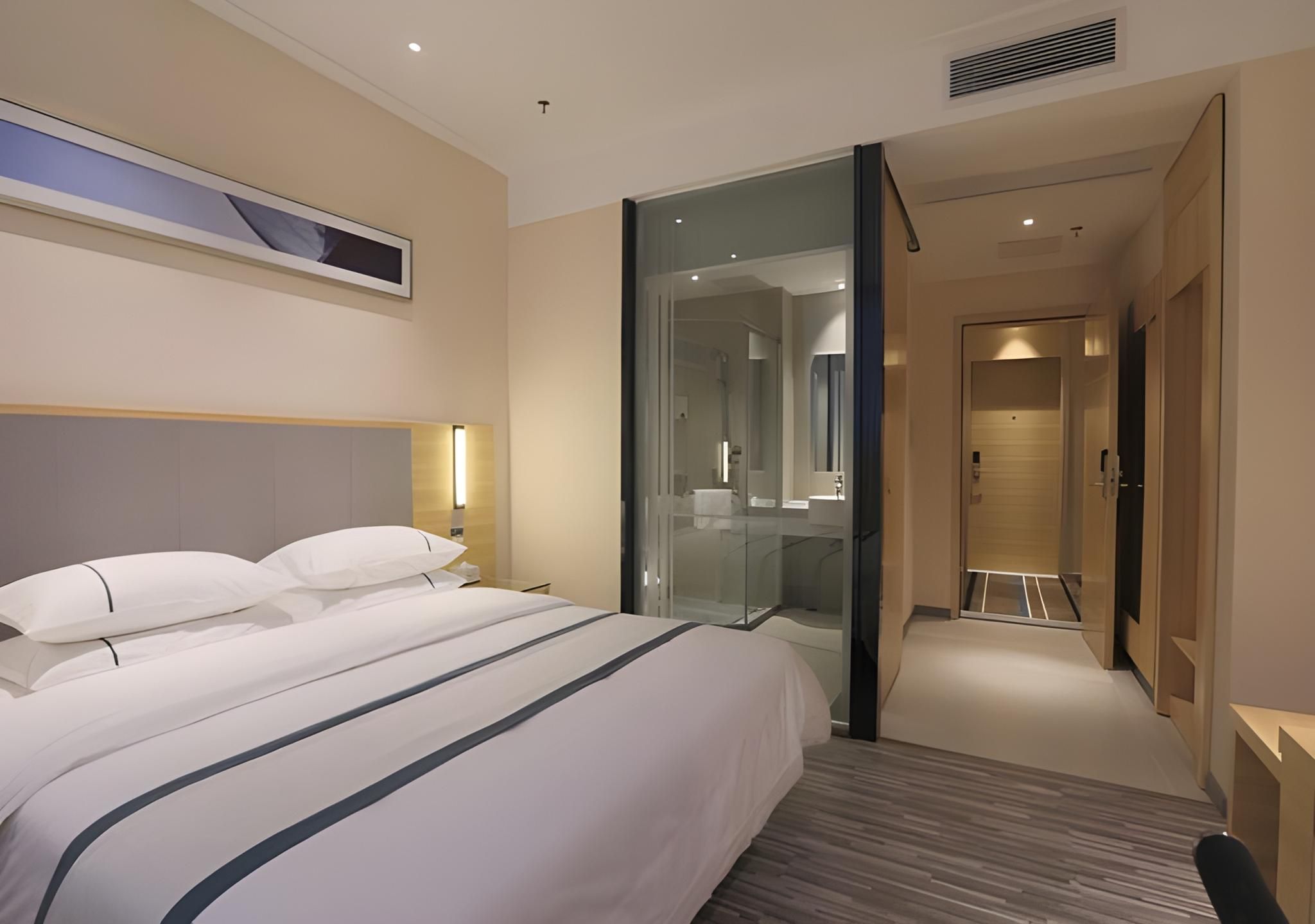 Business Queen Room