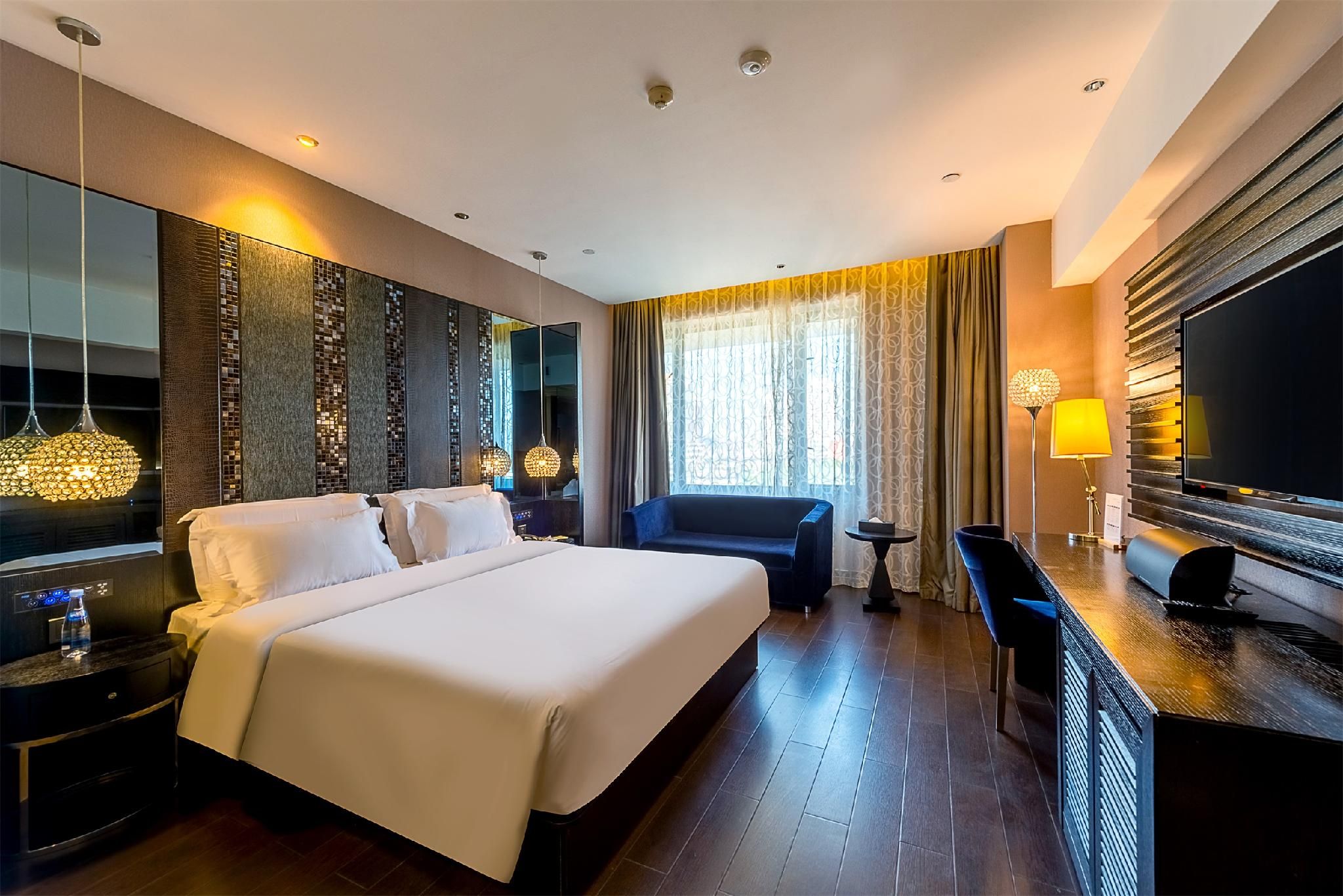 Huazhu - Superior BedRoom