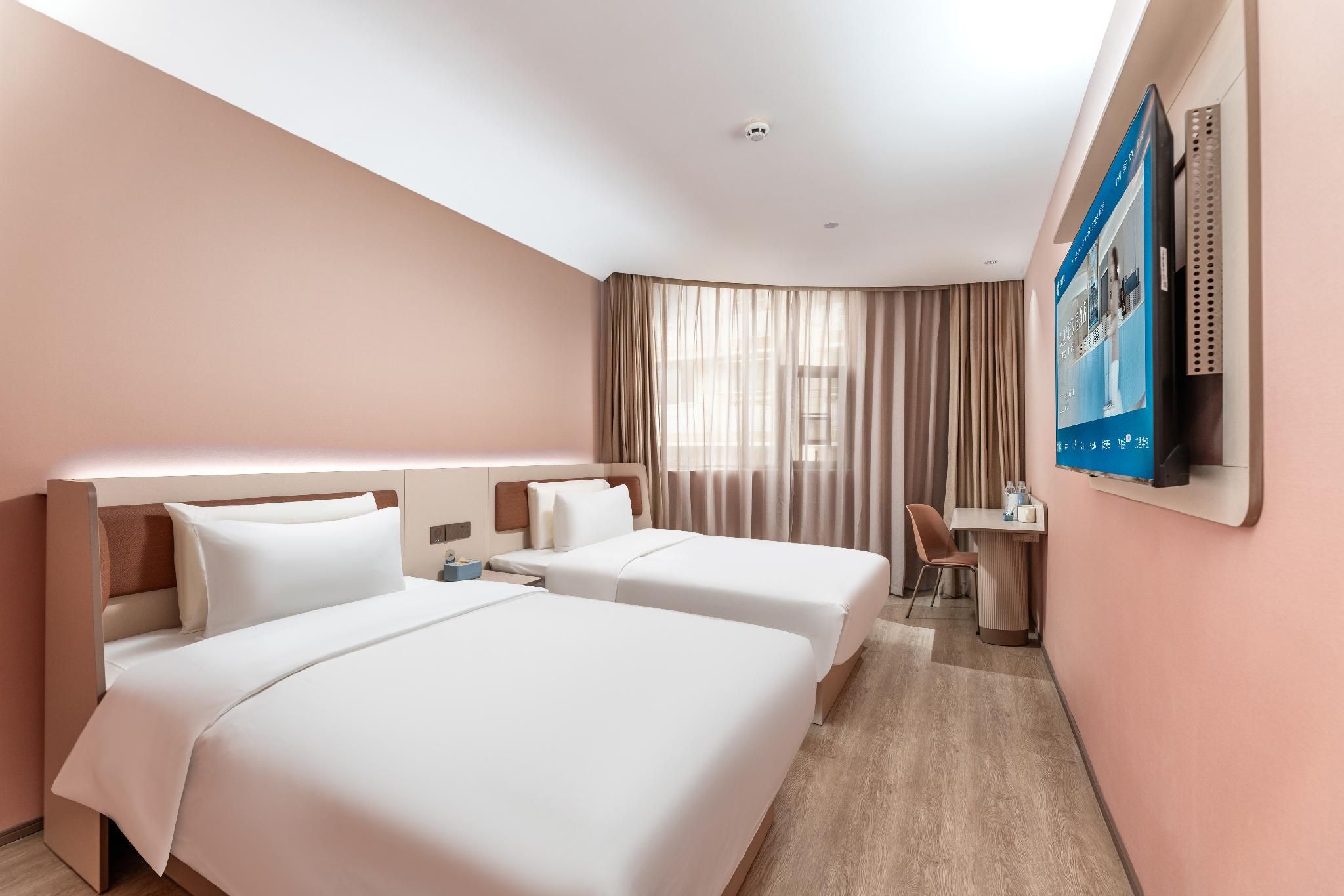 Twin Bed Room