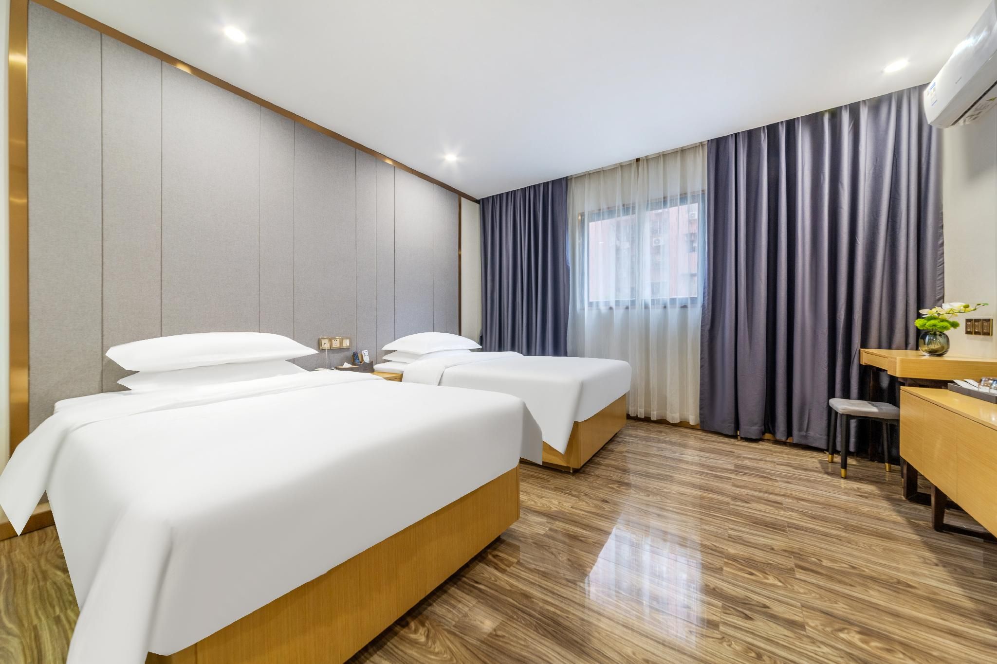 2 Bed Twin Superior Room