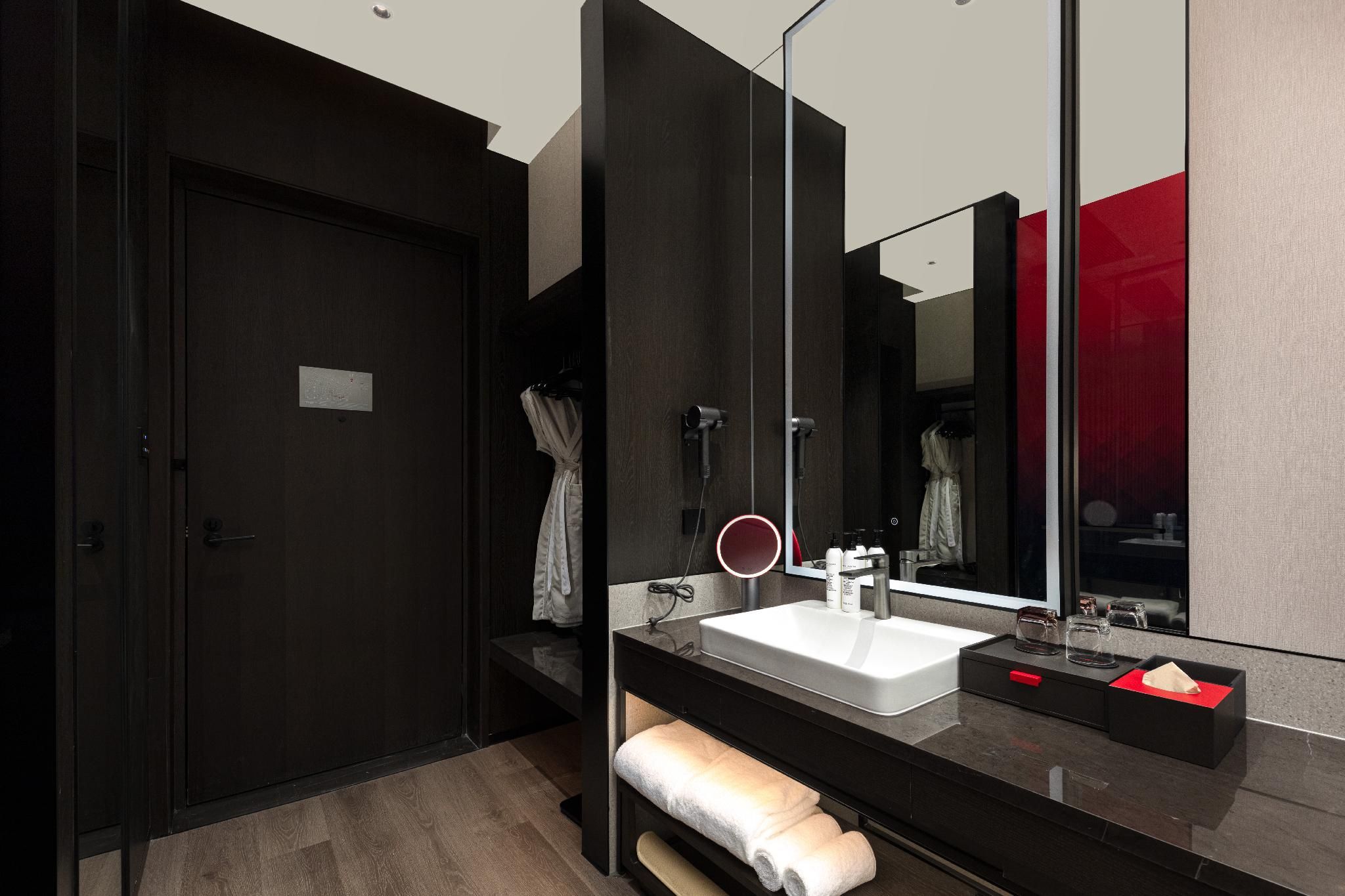 Youran Twin Bed with City View