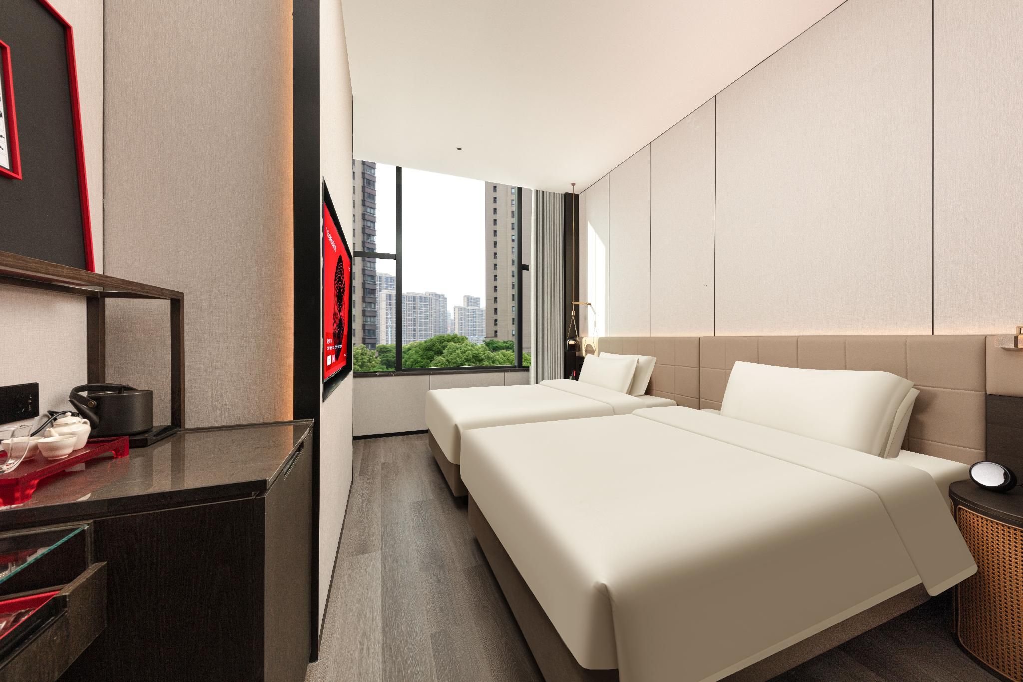 Youran Twin Bed with City View