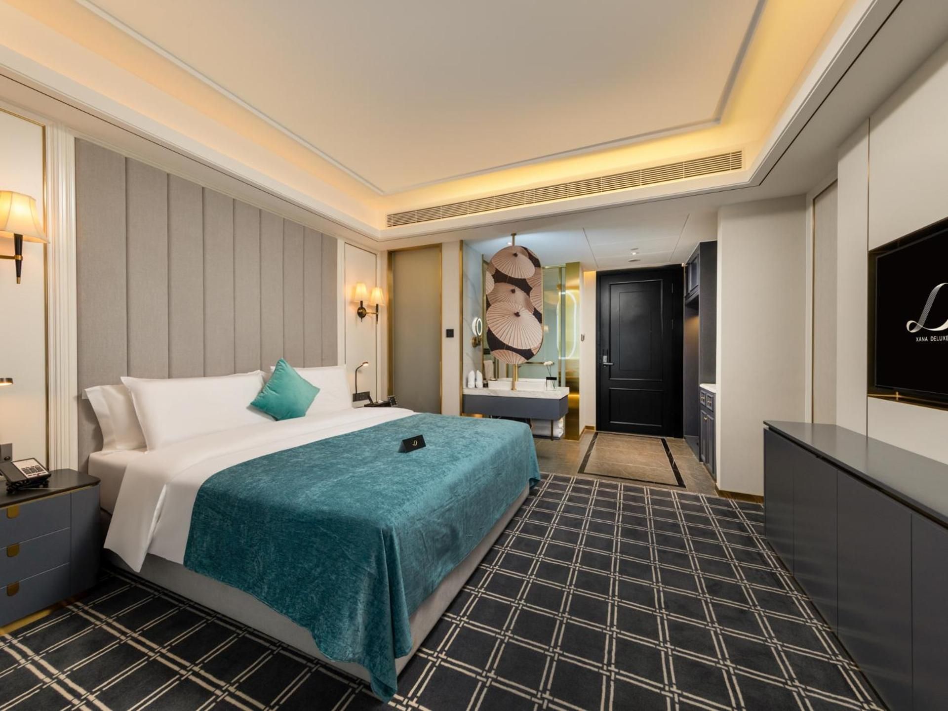 WH - Deluxe Bed Room