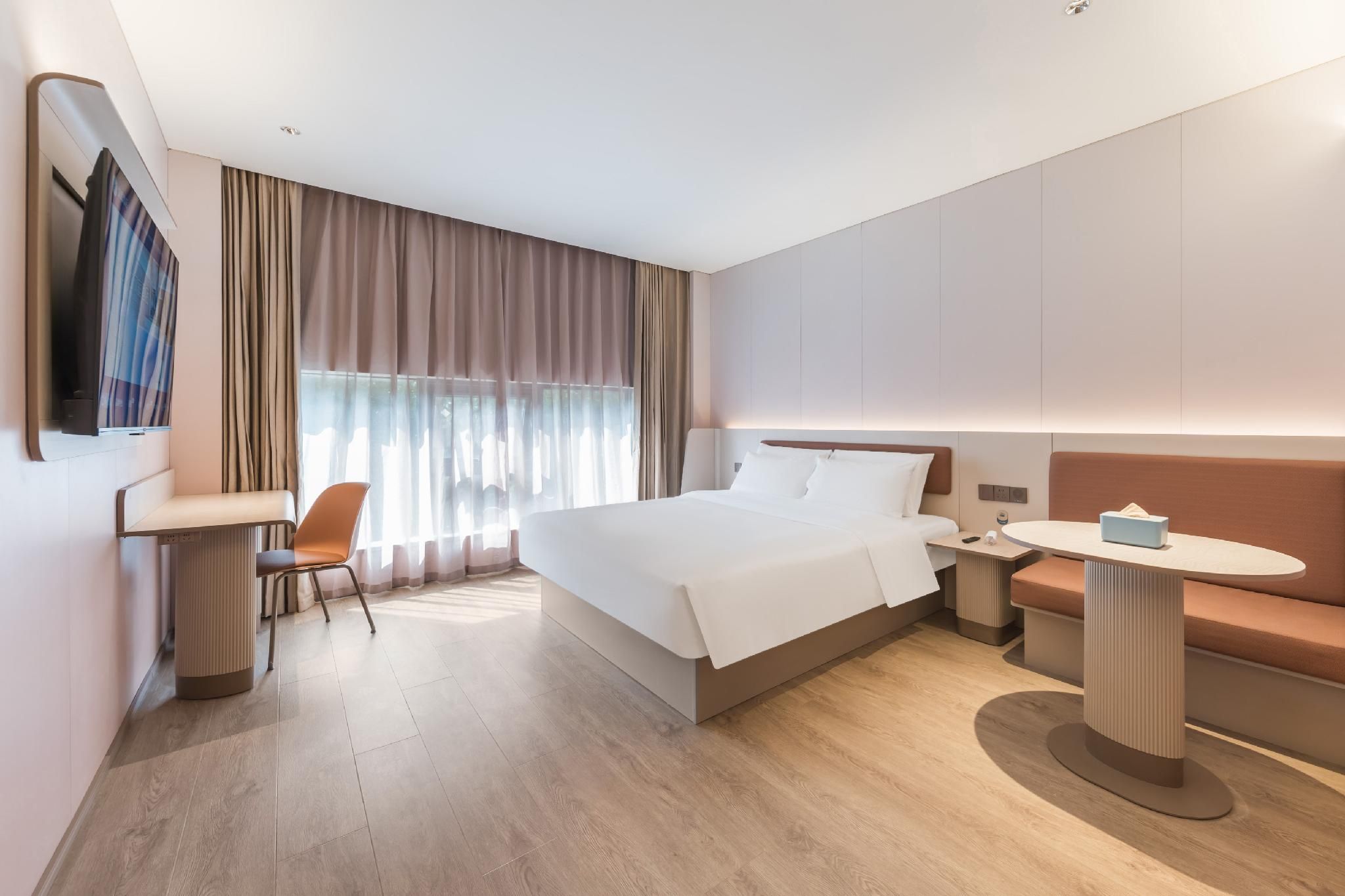 Business Queen Room