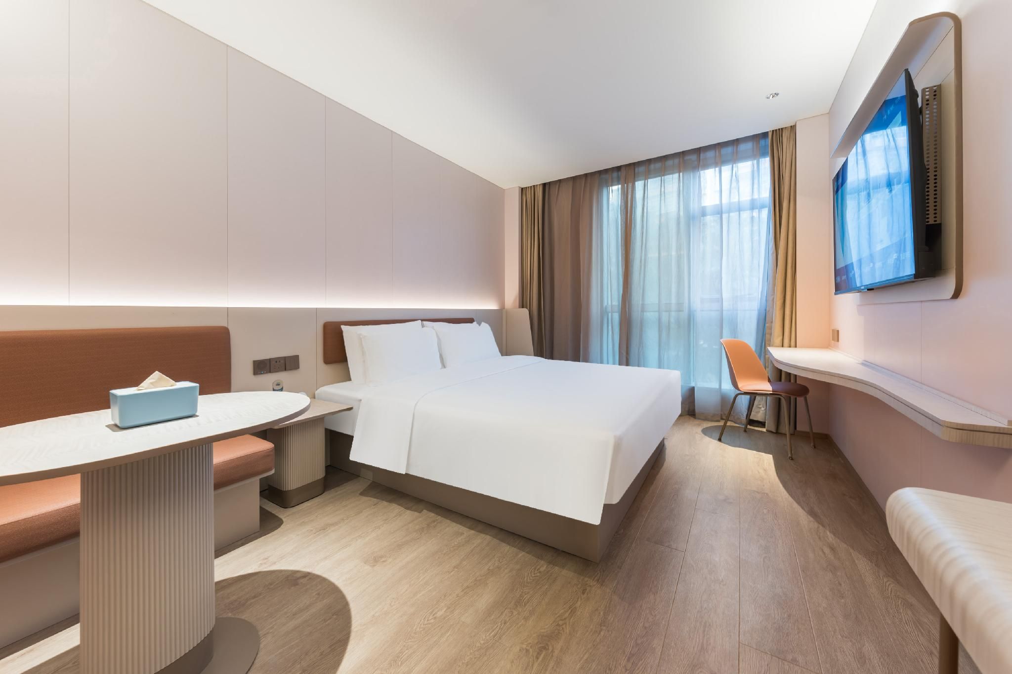 Business Queen Room