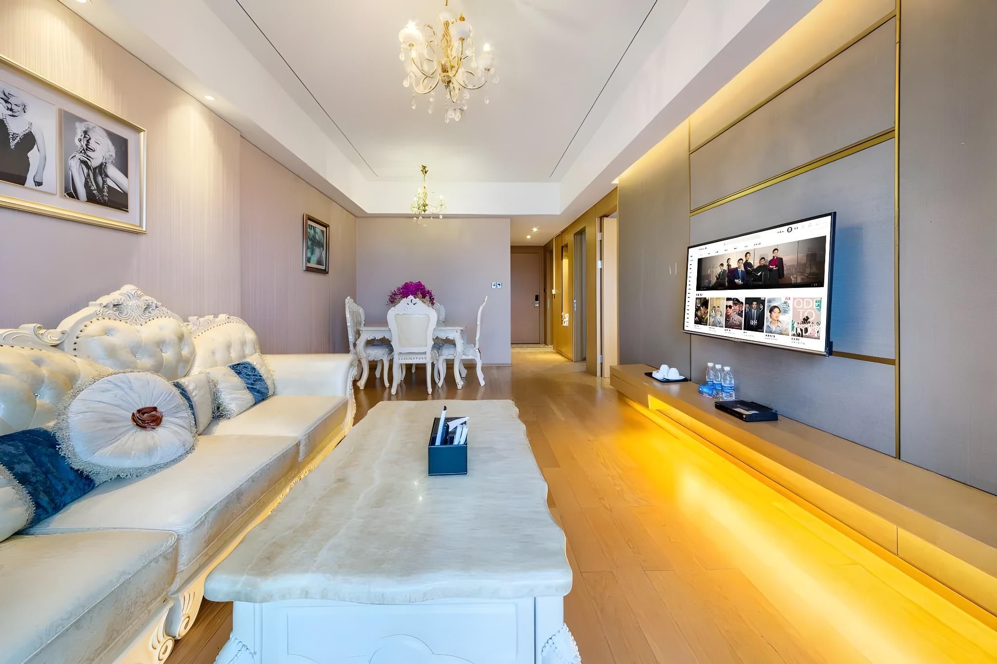 Two-Bedroom One Bathroom Sky High Apartment