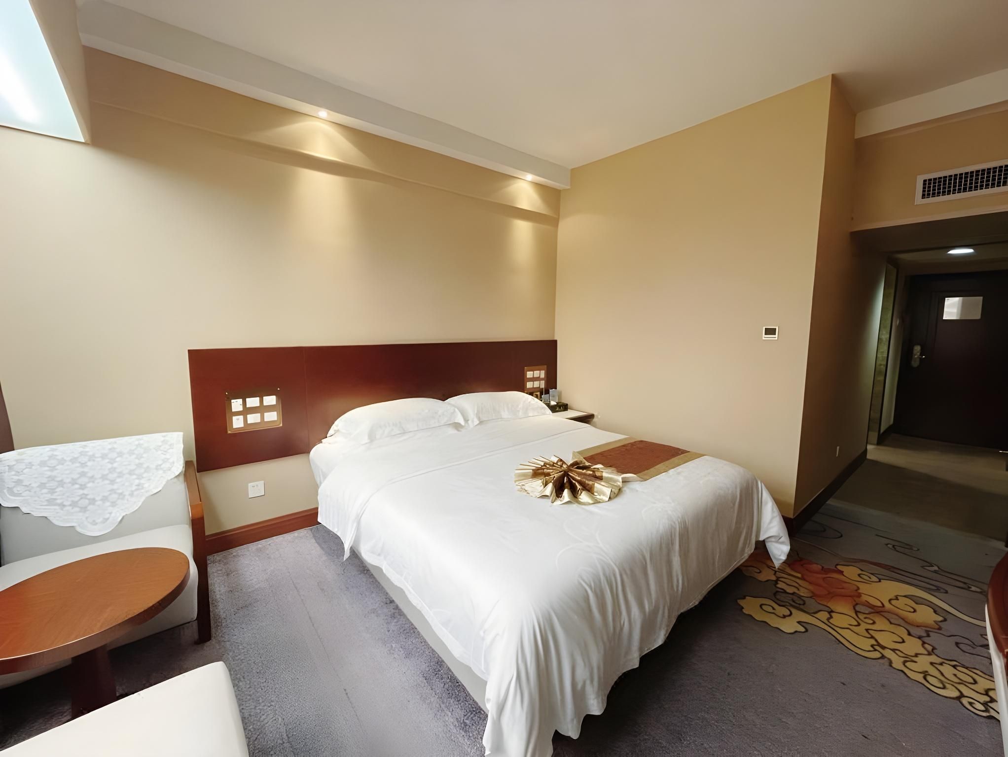 Standard King Room