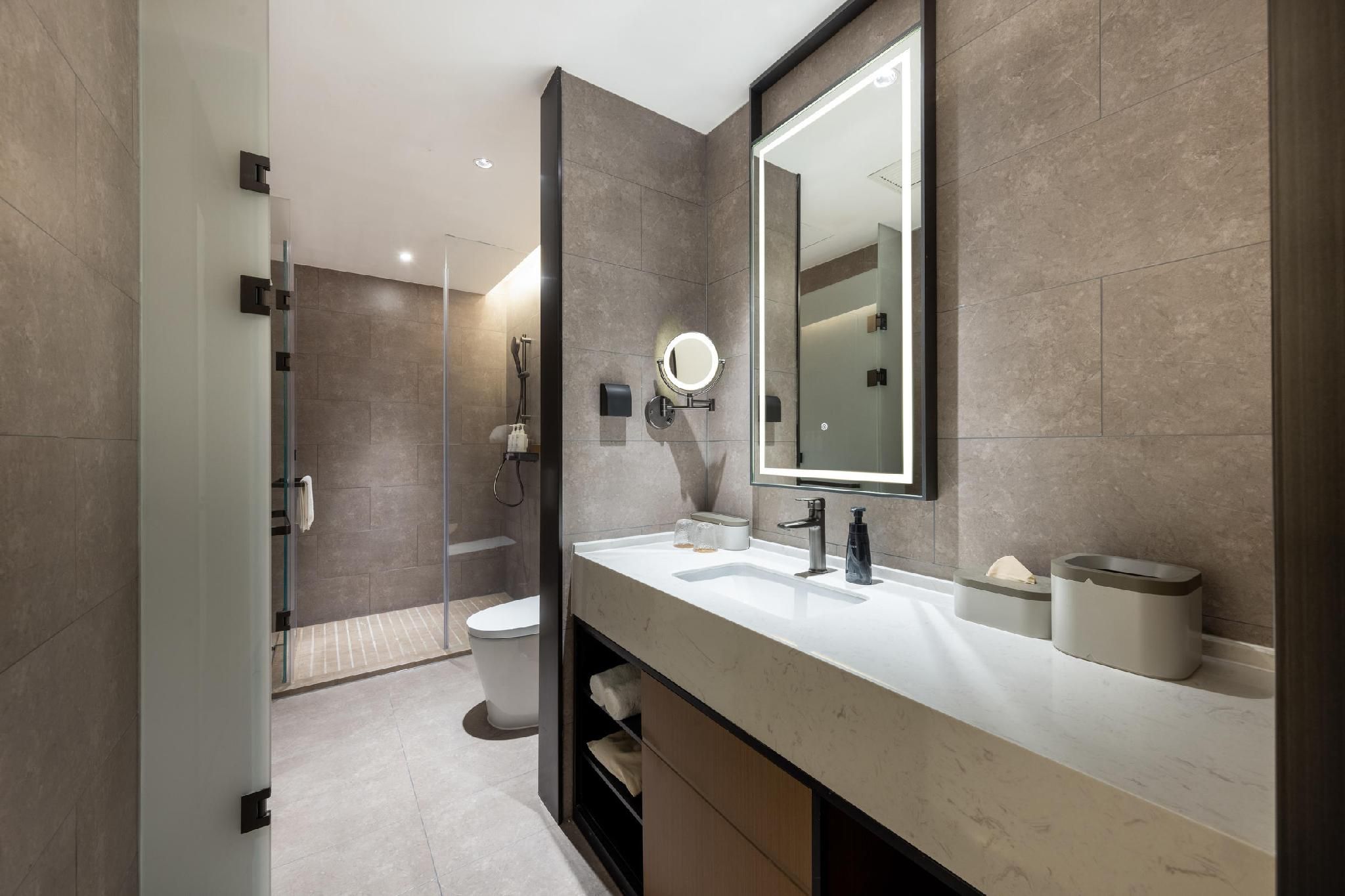 Premier Suites