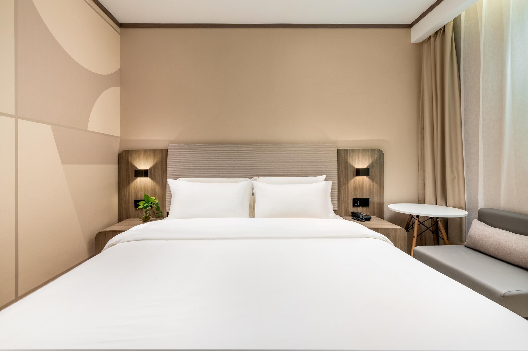 Huazhu - Superior BedRoom
