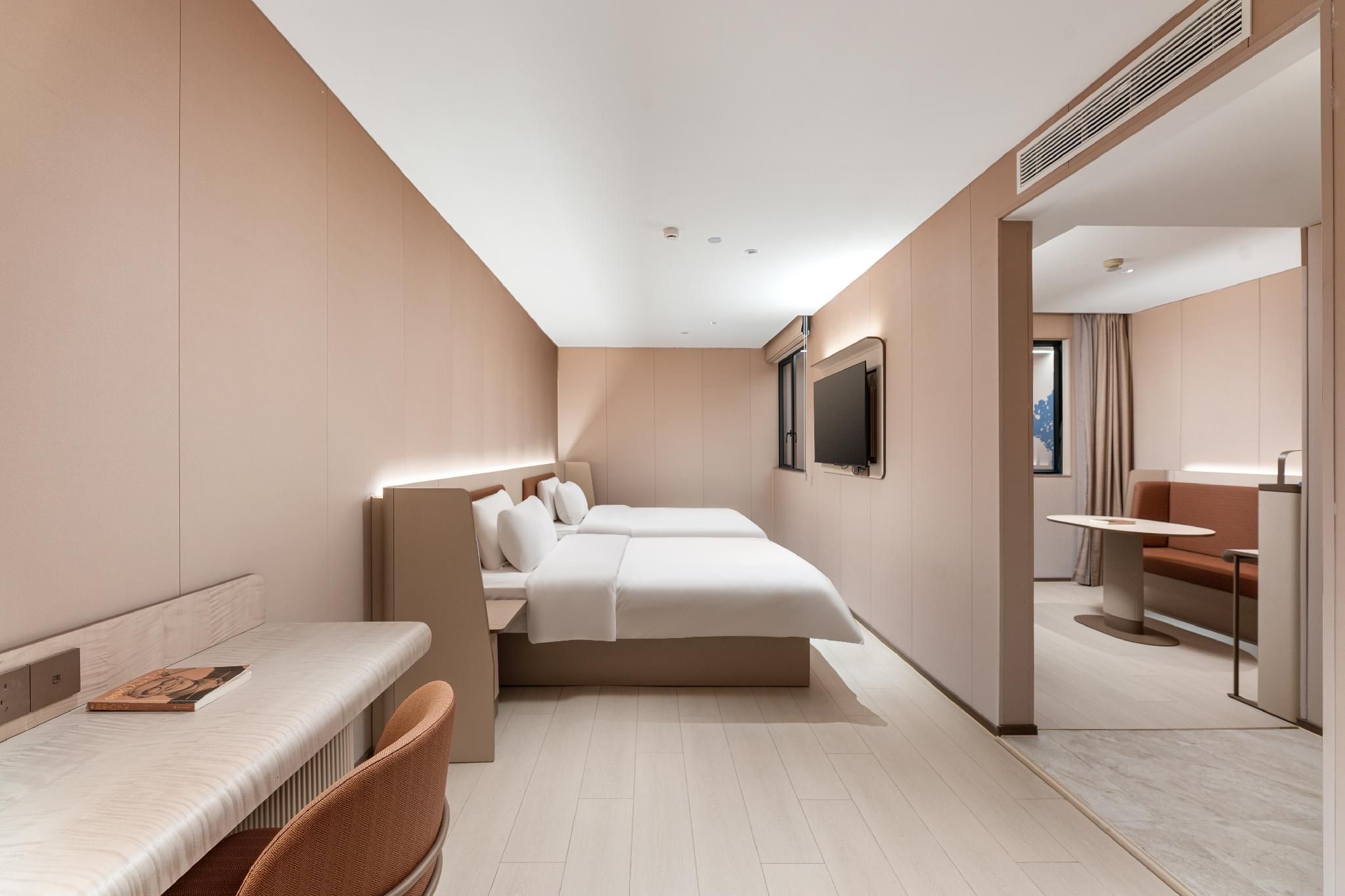 Huazhu - Deluxe Family Room
