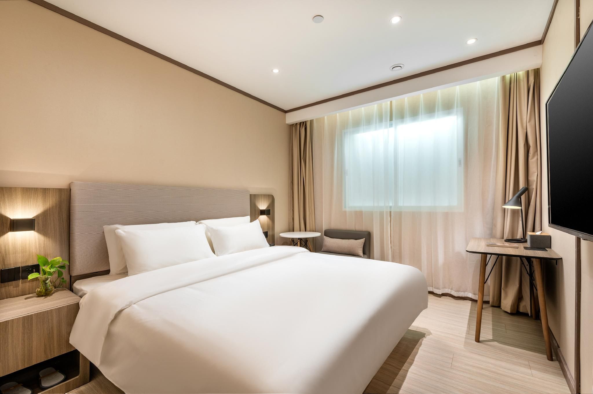 Huazhu - Superior BedRoom