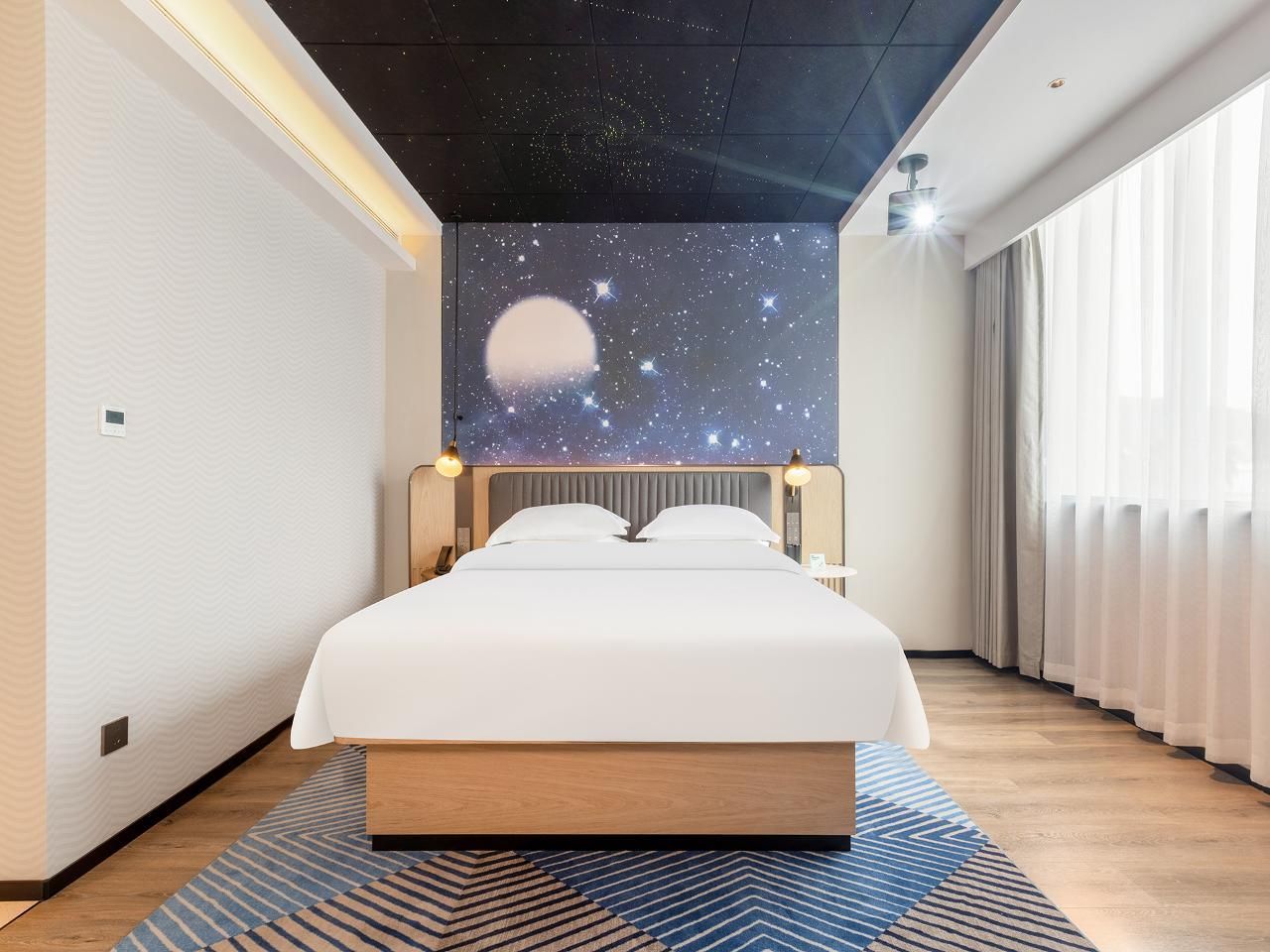 Dossen - Deluxe Cinema 1 Bed Room