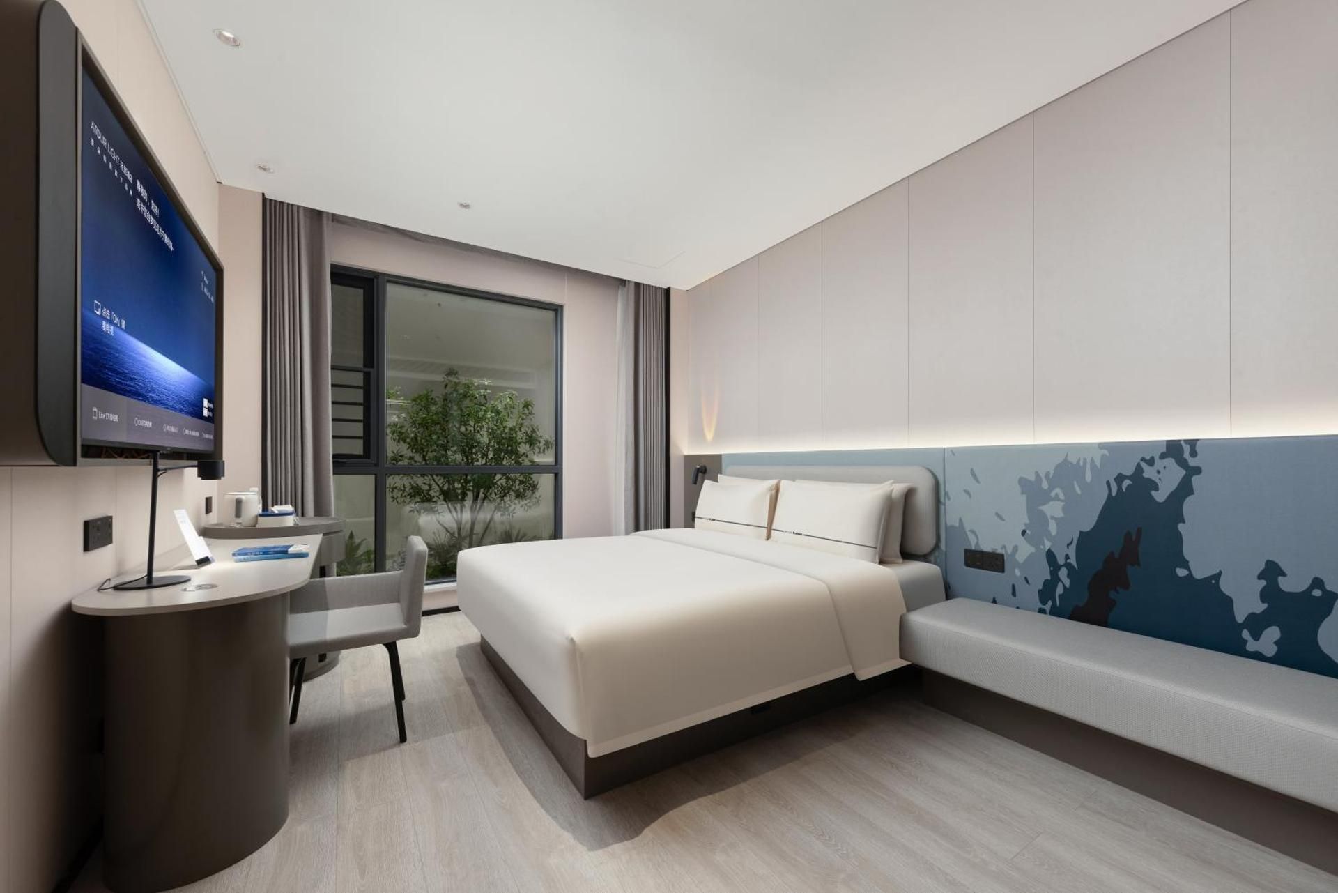 Standard Queen Room