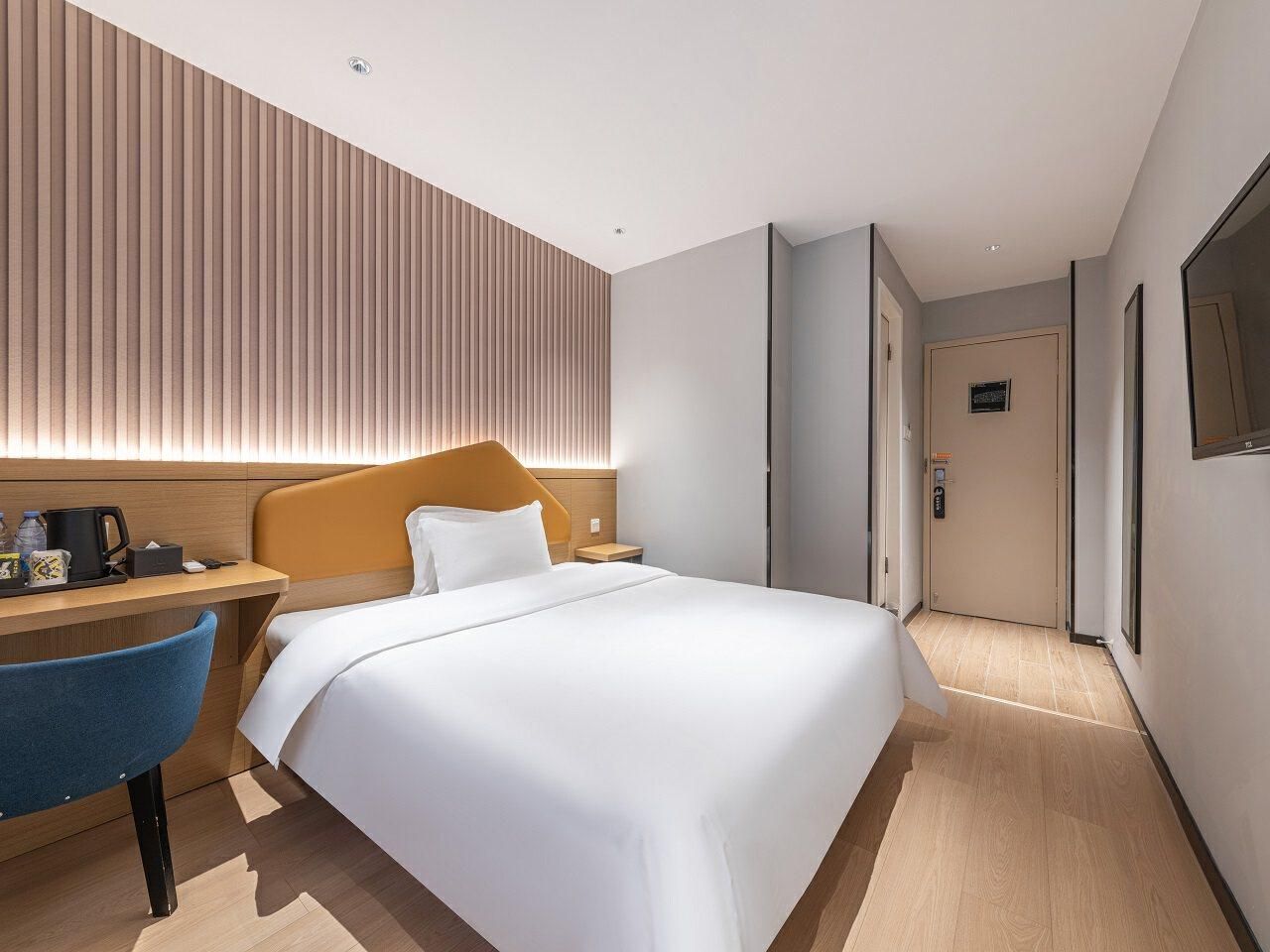IU Compact U - Comfort Bed Room