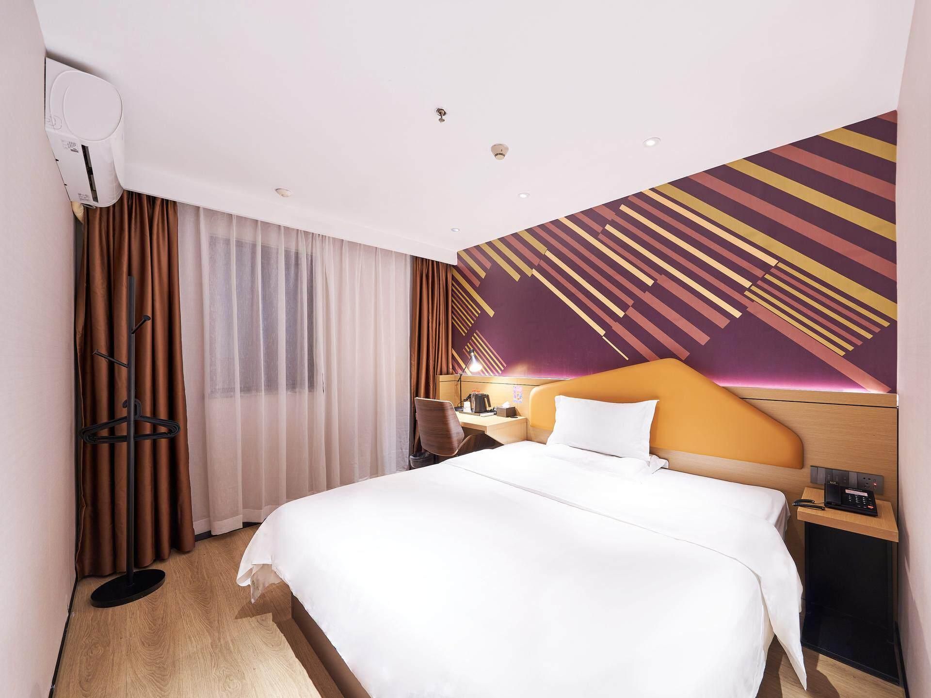 IU Compact U - Exquisite Bed Room