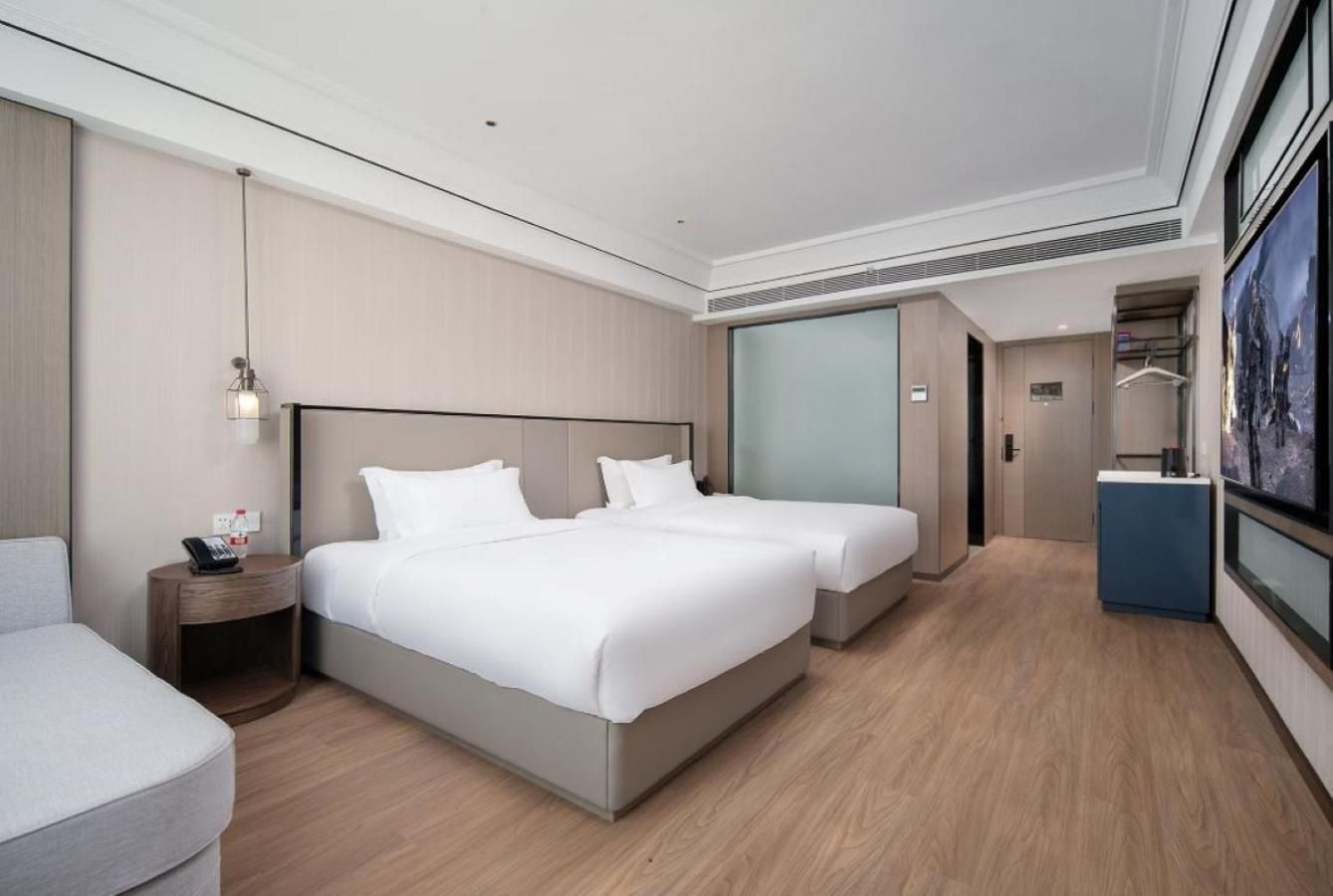 Lizzy Twin Room 
