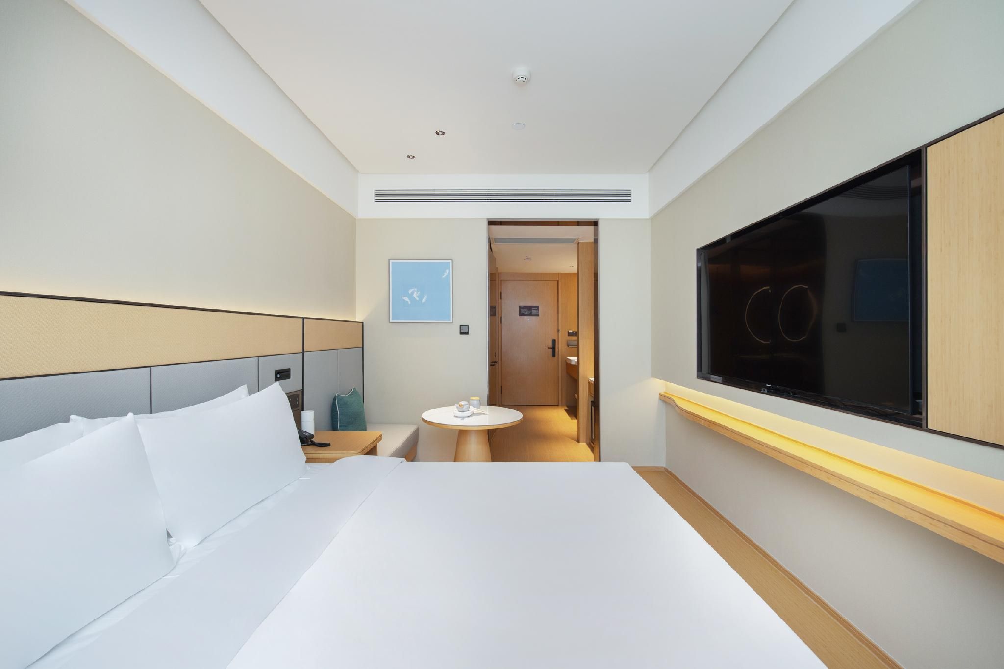Huazhu - Garden Bed Room