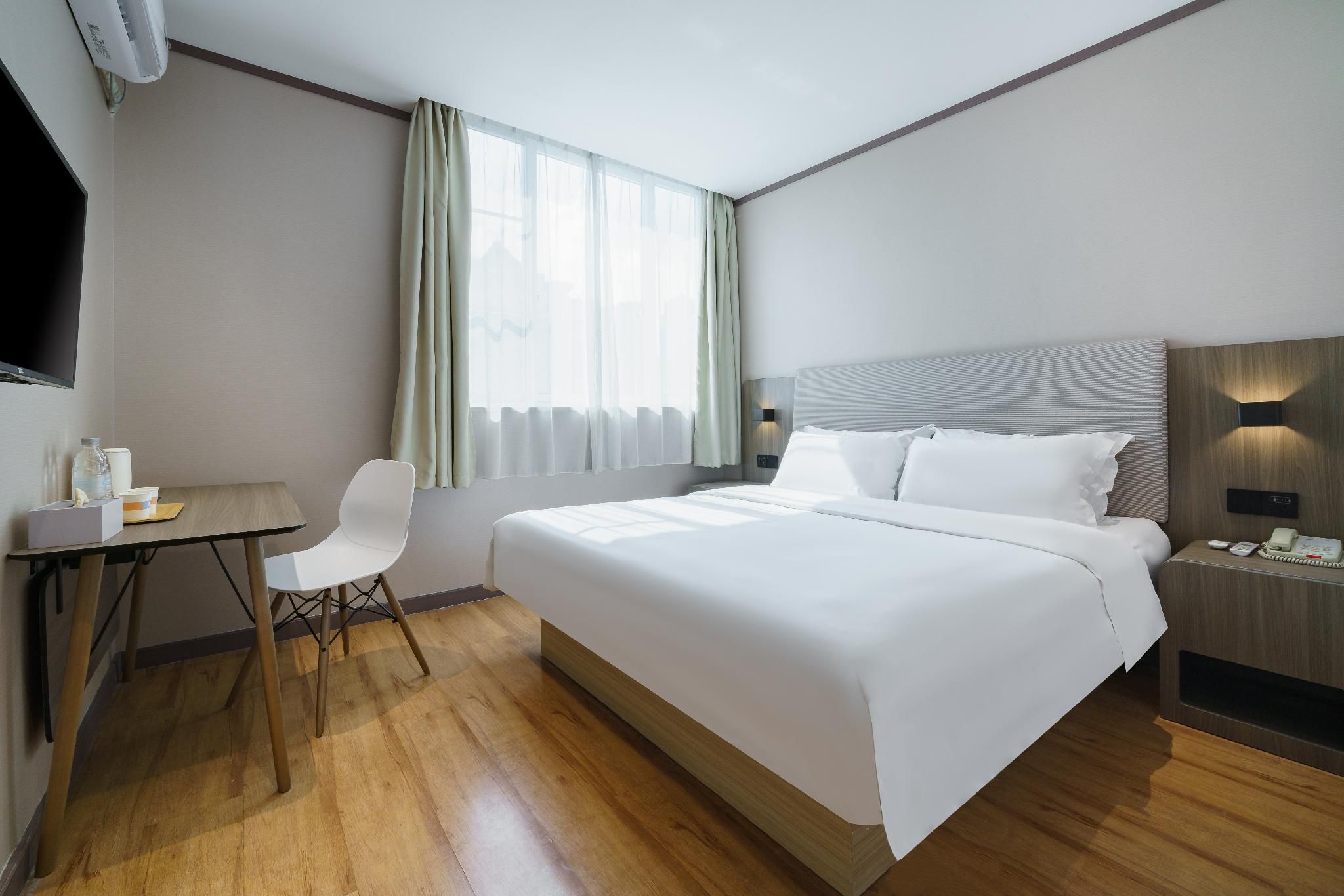 Huazhu - Superior BedRoom