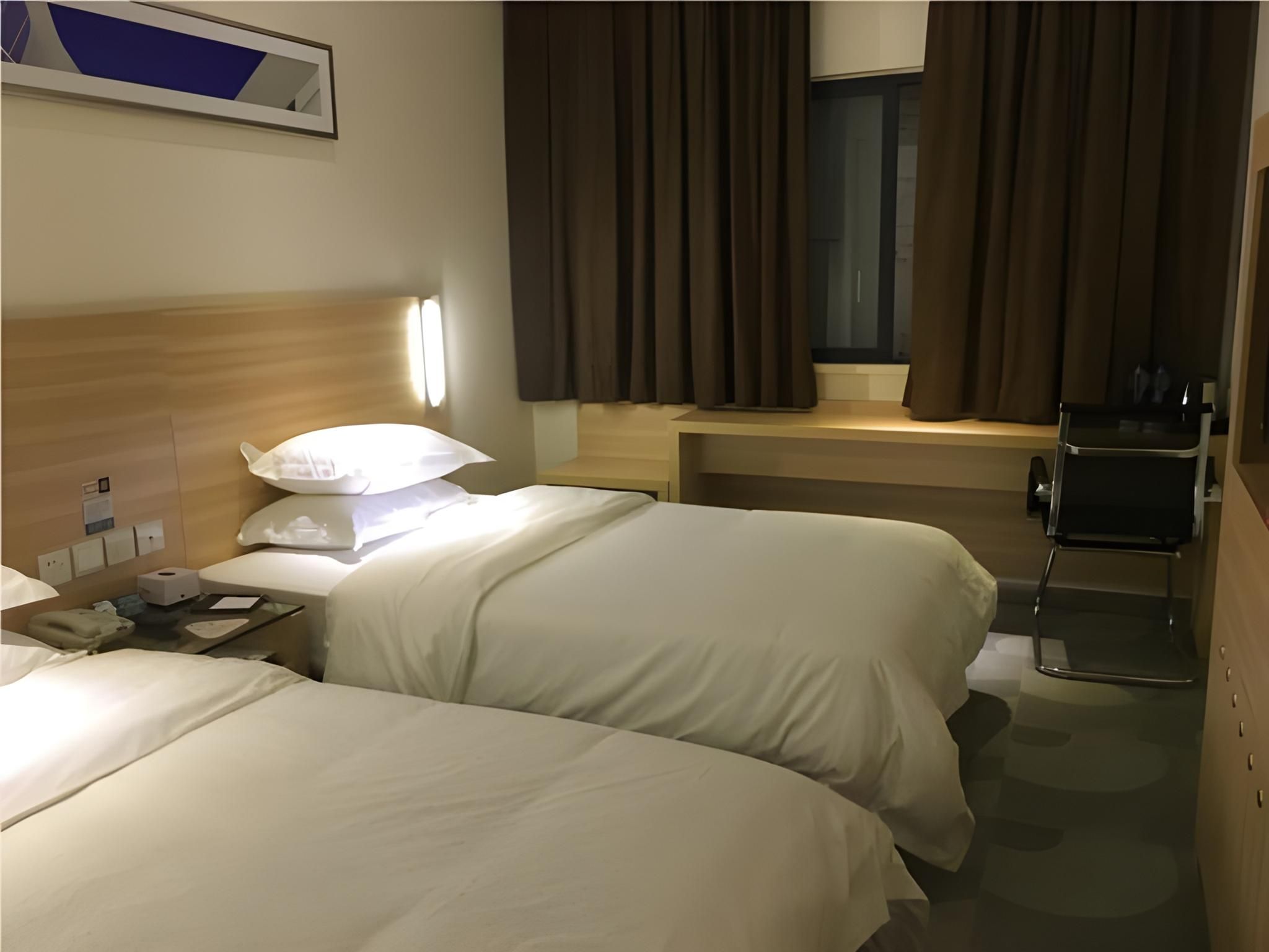 Dossen - Business Twin Room