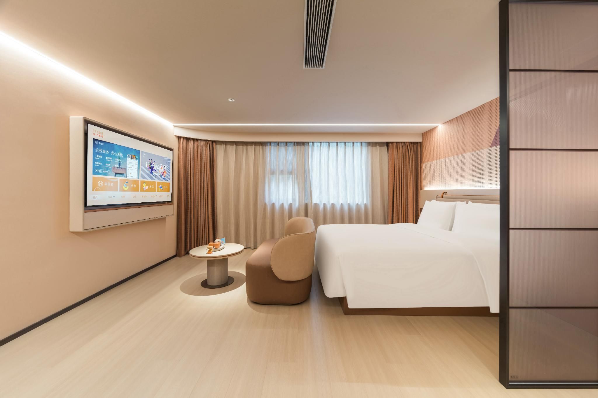 Business Queen Room