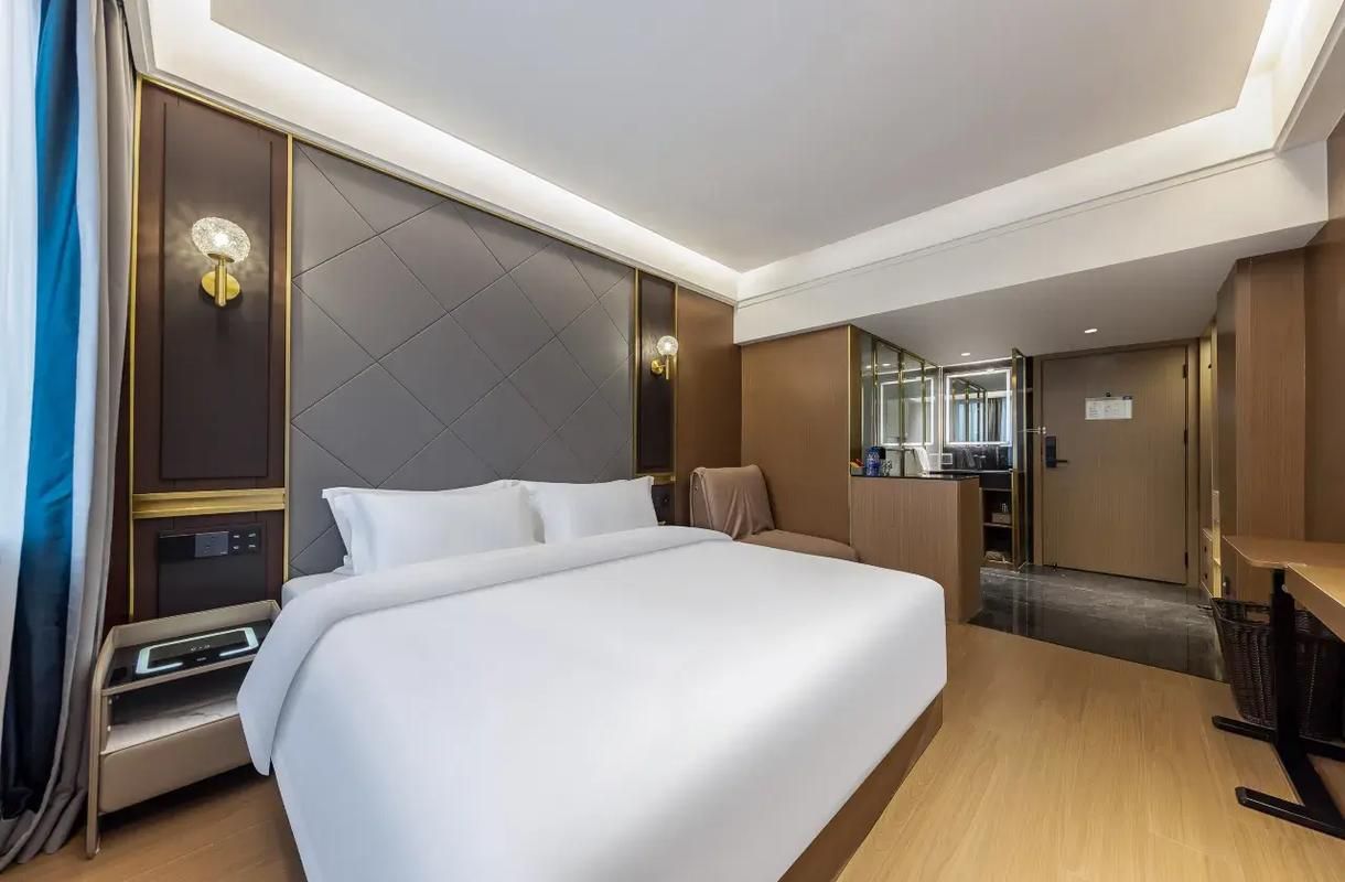 Pan Pacific Premier Room