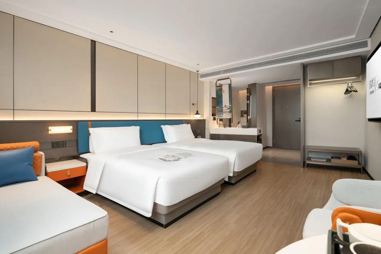 2 Bed Twin Superior Room