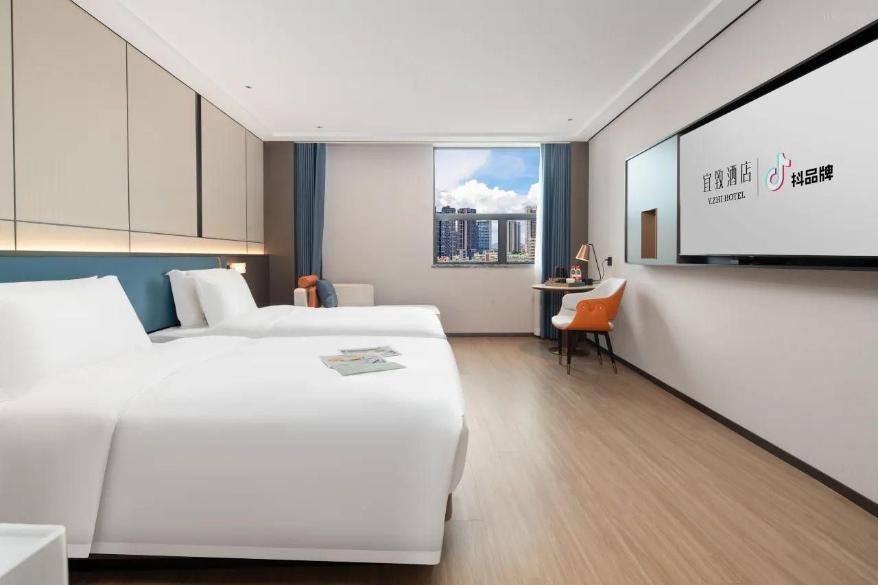 2 Bed Twin Superior Room